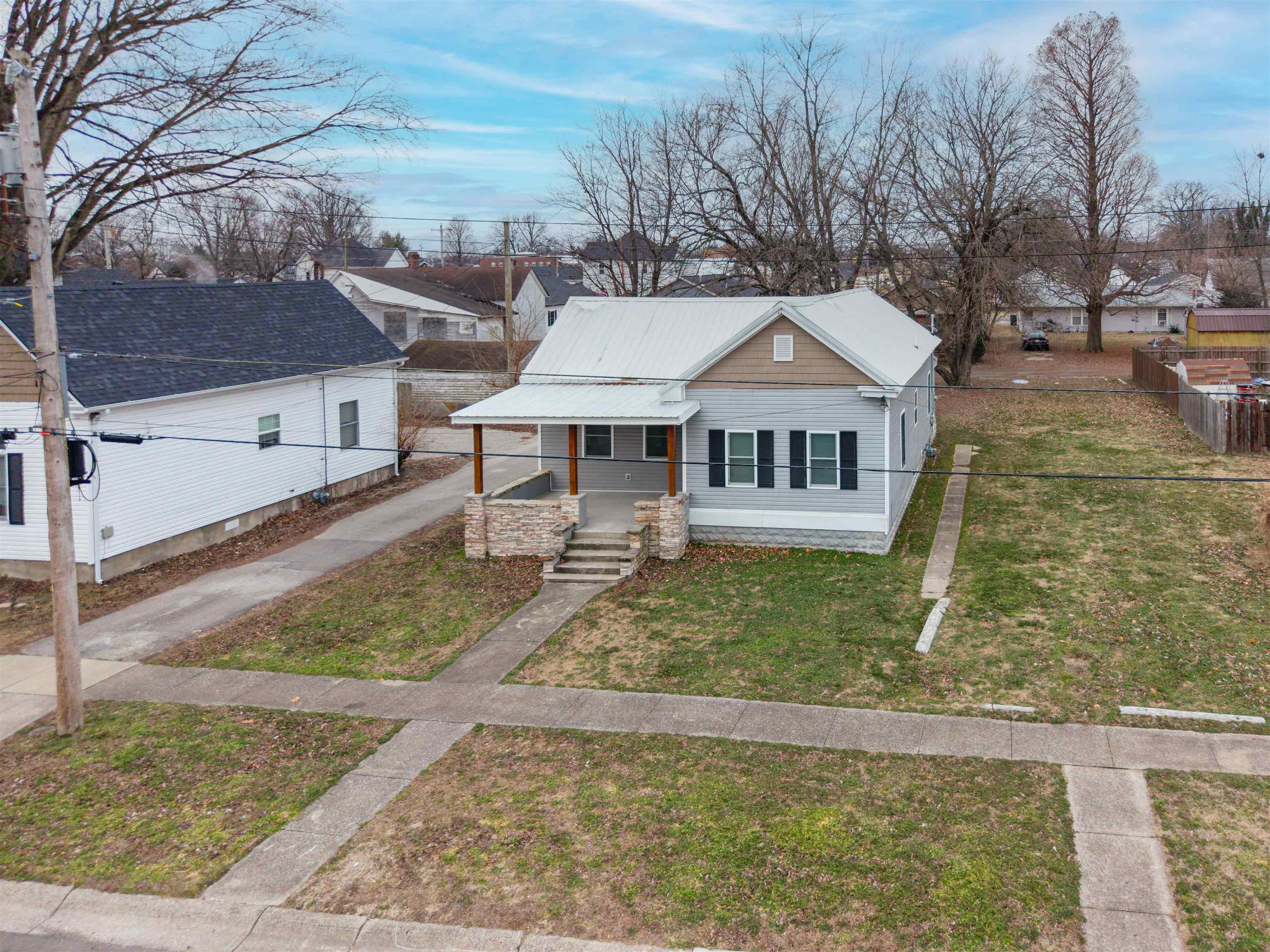 112 Sycamore St., Owensboro, Kentucky 42301, 3 Bedrooms Bedrooms, ,2 BathroomsBathrooms,Single Family Residence,For Sale,Sycamore St.,94013