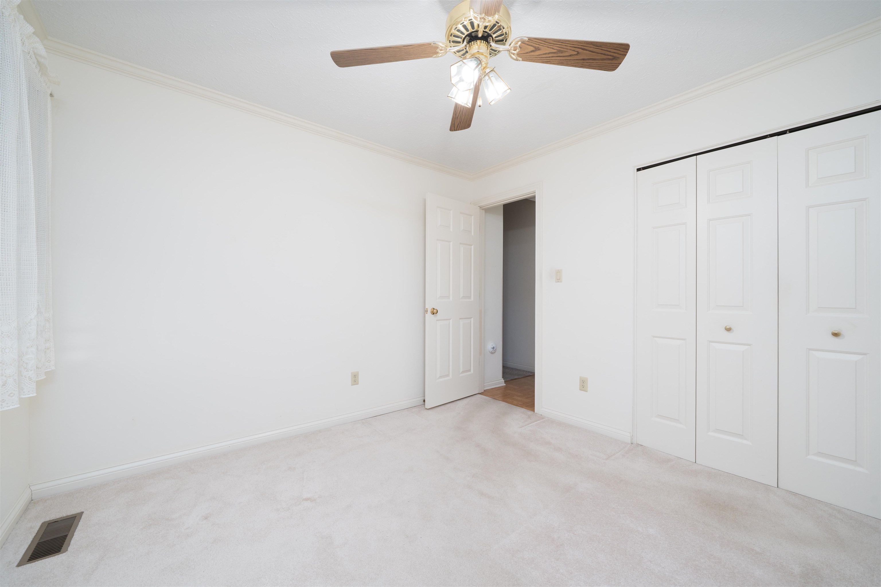 3316 Bryant Ct, Owensboro, Kentucky 42303, 3 Bedrooms Bedrooms, ,2 BathroomsBathrooms,Single Family Residence,For Sale,Bryant Ct,94018