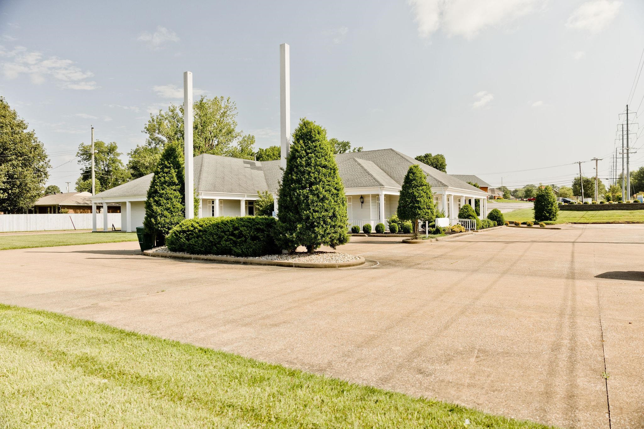 3030 Burlew Boulevard, Owensboro, Kentucky 42303, ,Office,For Sale,Burlew Boulevard,94024