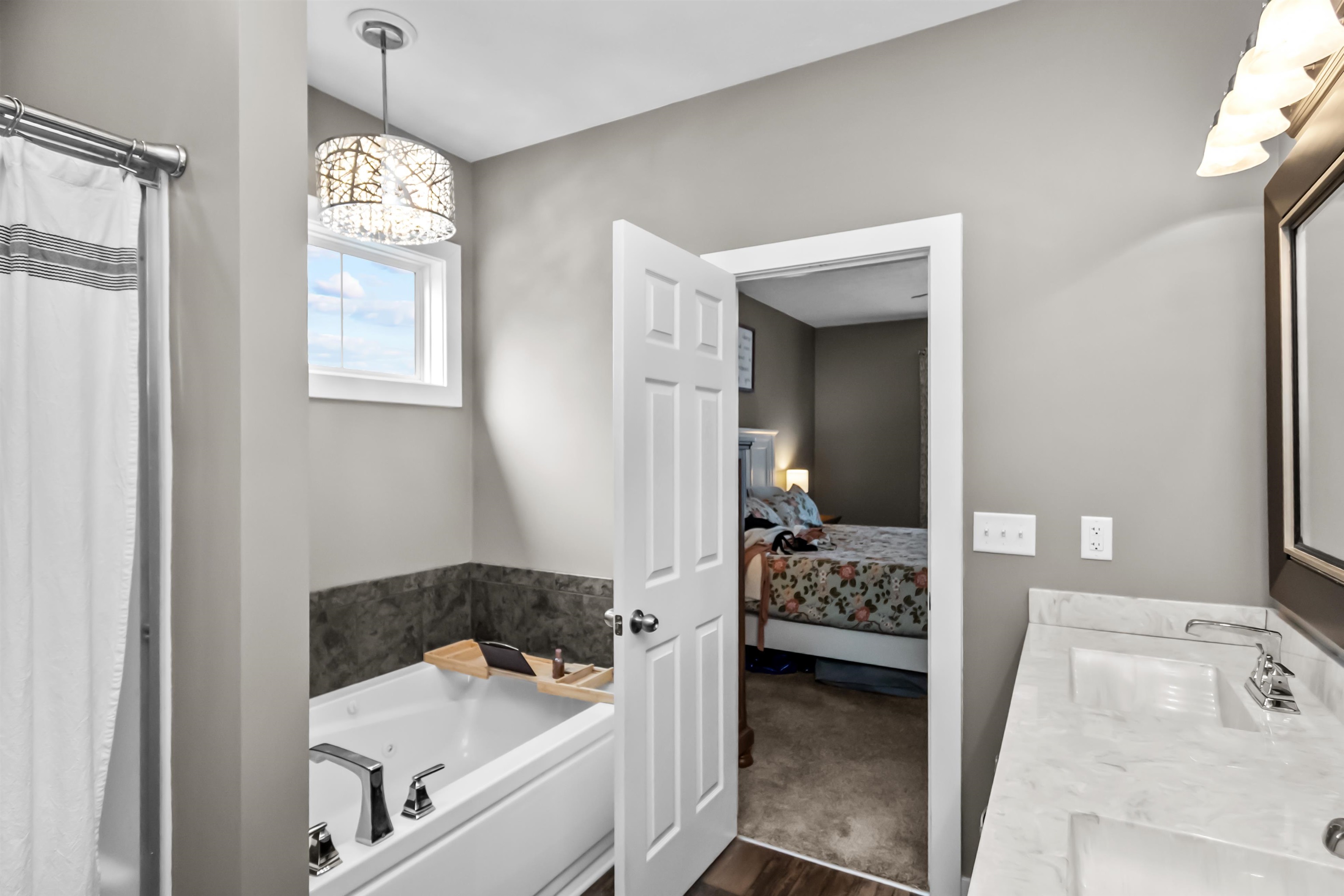 5557 Mulberry Place, Owensboro, Kentucky 42301, 4 Bedrooms Bedrooms, ,2 BathroomsBathrooms,Single Family Residence,For Sale,5557 Mulberry Place,94026