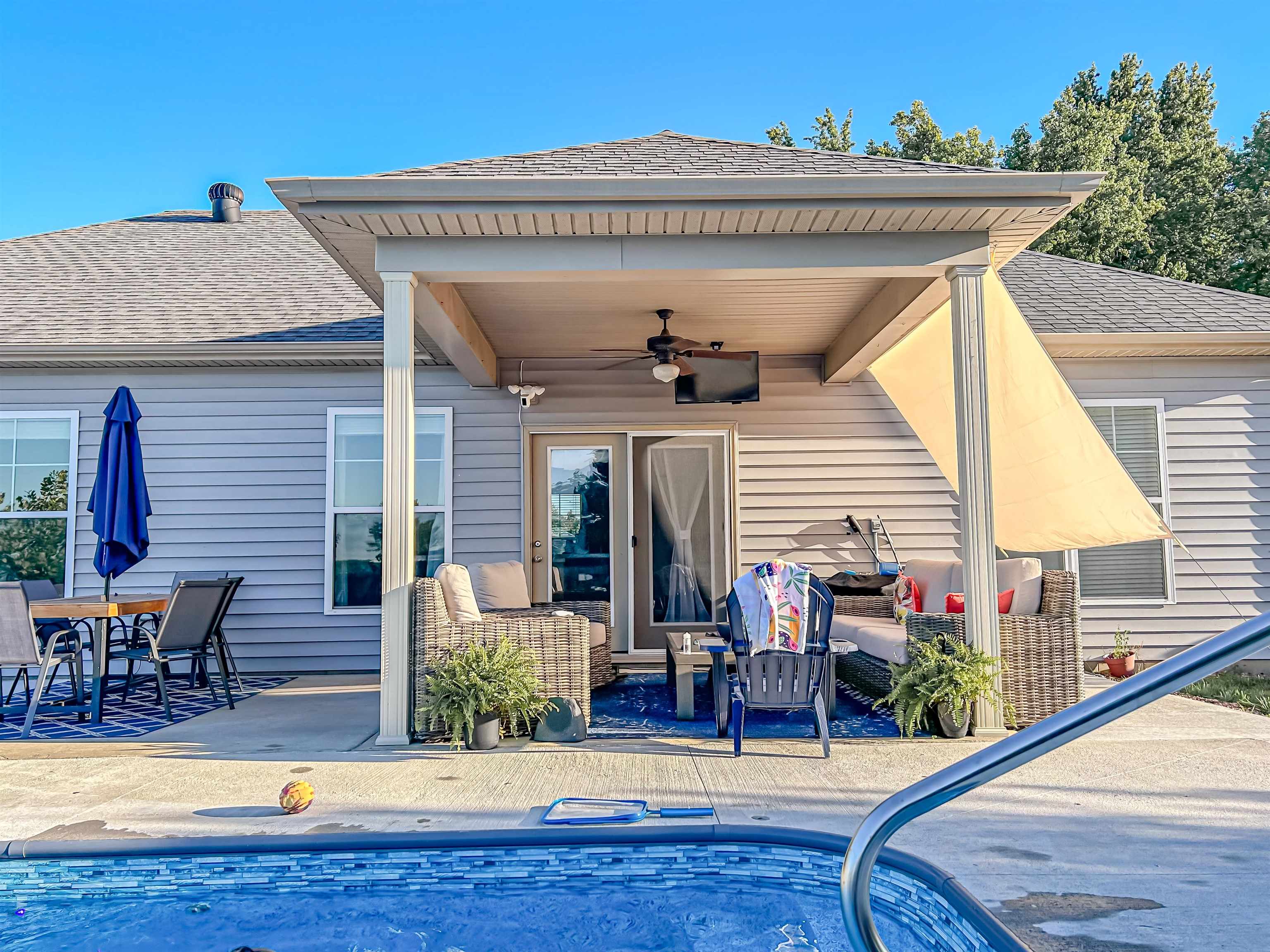 5557 Mulberry Place, Owensboro, Kentucky 42301, 4 Bedrooms Bedrooms, ,2 BathroomsBathrooms,Single Family Residence,For Sale,5557 Mulberry Place,94026