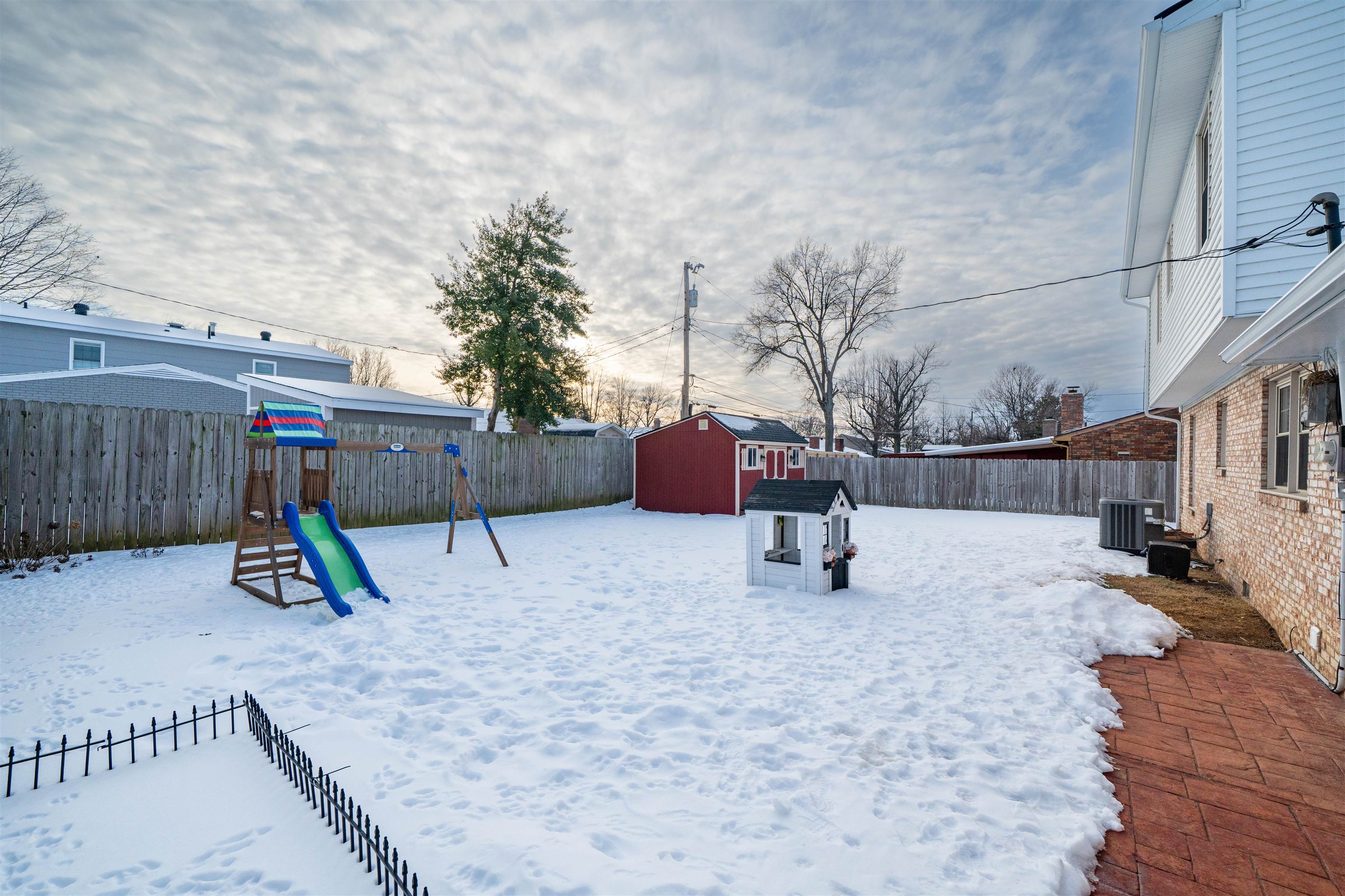 1502 Forrest Ln, Owensboro, Kentucky 42301, 4 Bedrooms Bedrooms, ,2 BathroomsBathrooms,Single Family Residence,For Sale,Forrest Ln,94029