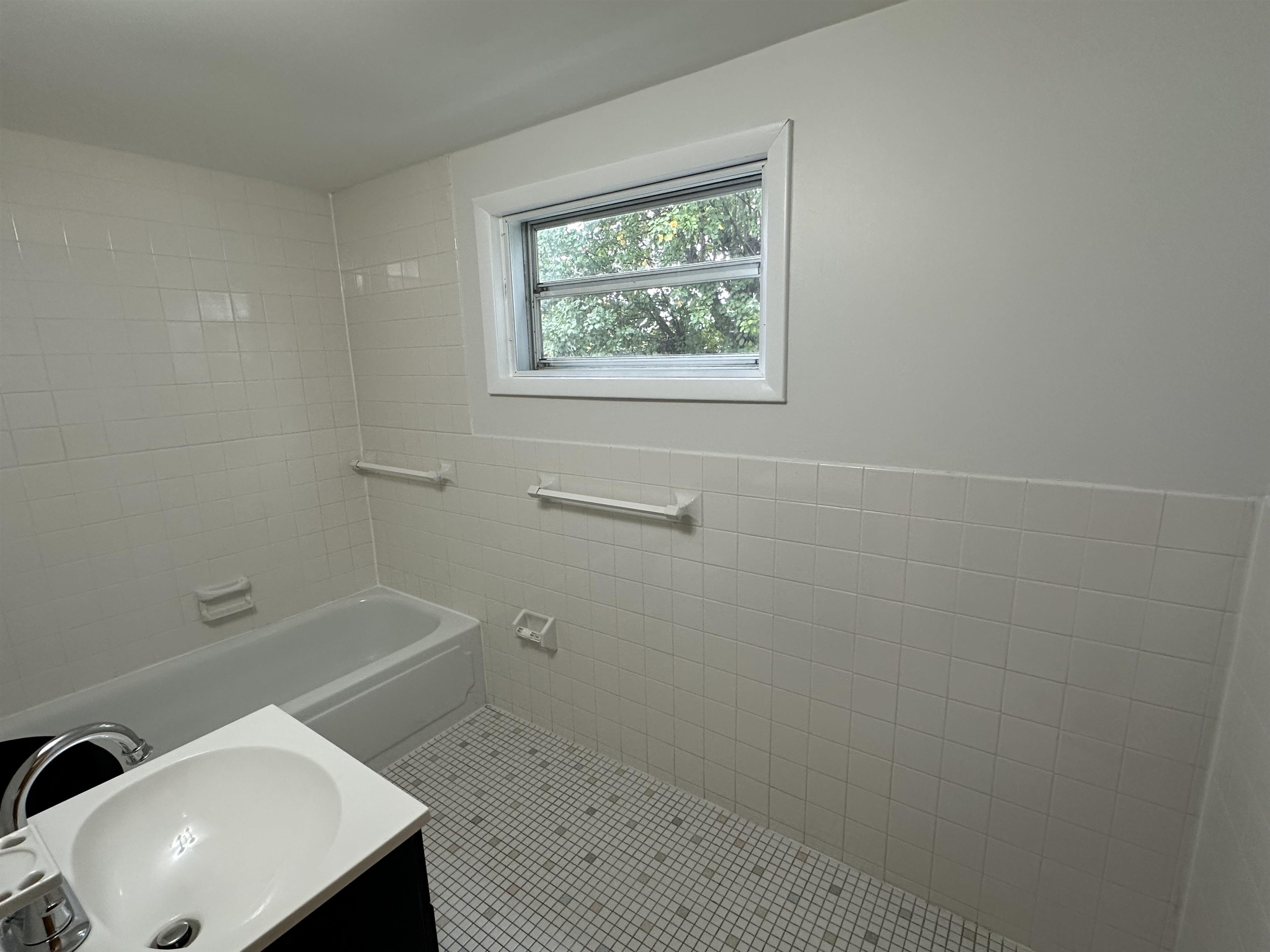 2324 Middleground Dr, Owensboro, Kentucky 42301, 4 Bedrooms Bedrooms, ,2 BathroomsBathrooms,Single Family Residence,For Sale,Middleground Dr,94032