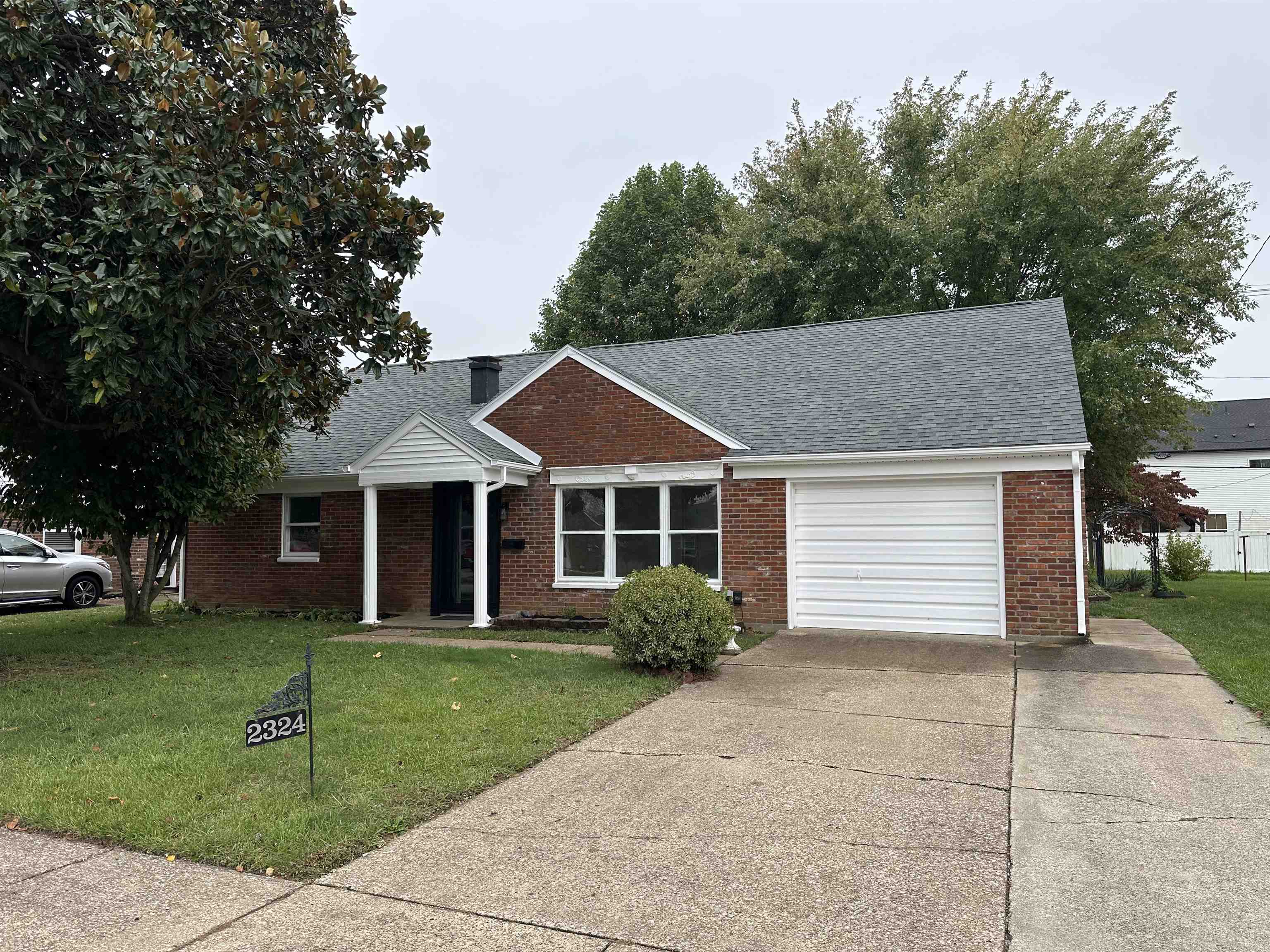 2324 Middleground Dr, Owensboro, Kentucky 42301, 4 Bedrooms Bedrooms, ,2 BathroomsBathrooms,Single Family Residence,For Sale,Middleground Dr,94032