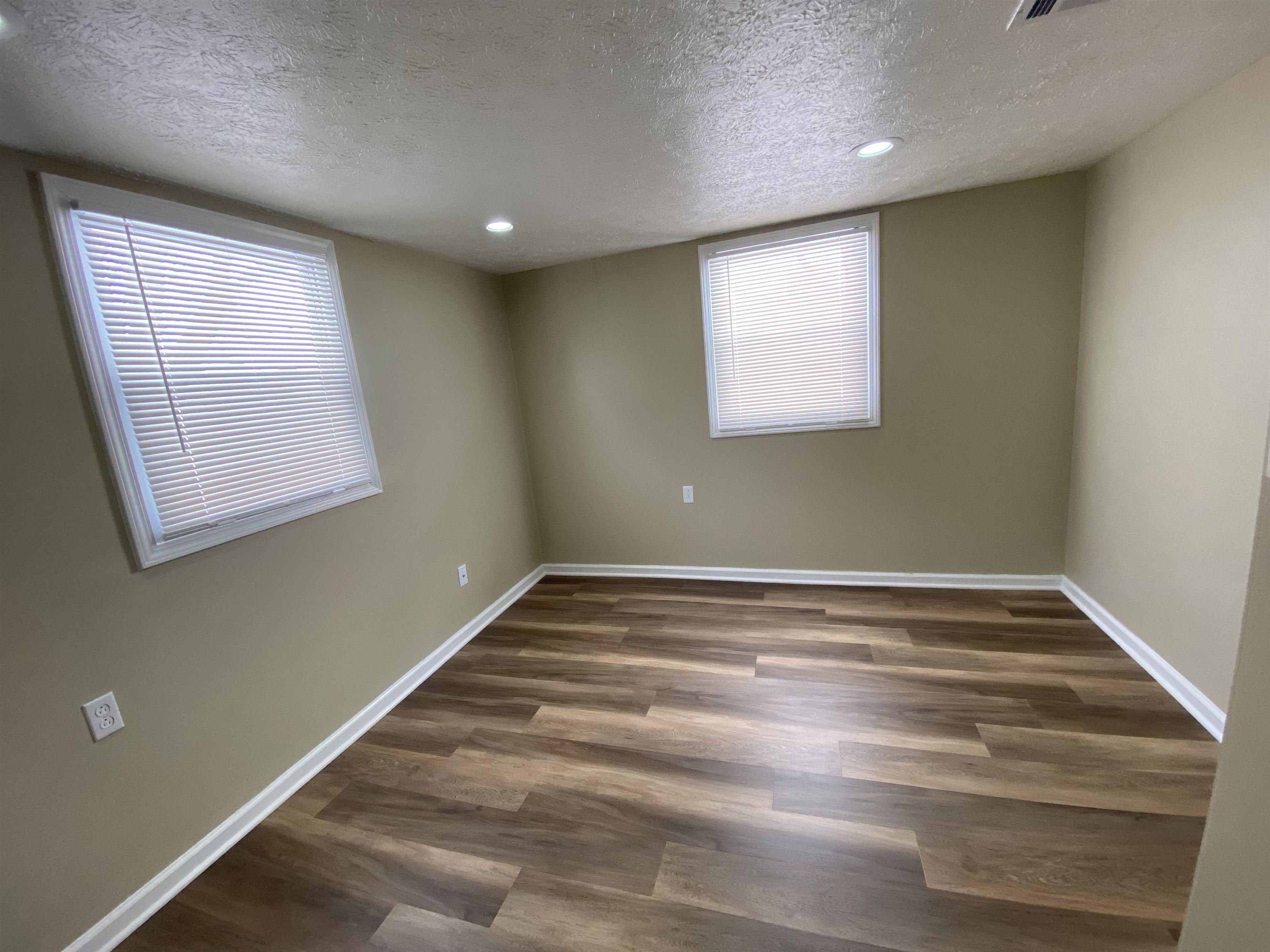 601 Jeff Pl, Owensboro, Kentucky 42301, 3 Bedrooms Bedrooms, ,1 BathroomBathrooms,Single Family Residence,For Sale,Jeff Pl,94034