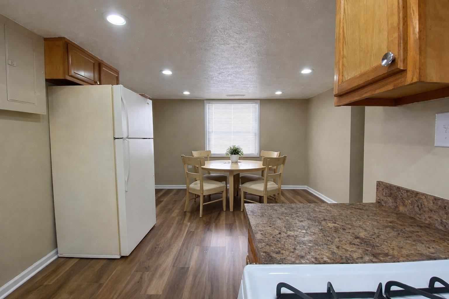 601 Jeff Pl, Owensboro, Kentucky 42301, 3 Bedrooms Bedrooms, ,1 BathroomBathrooms,Single Family Residence,For Sale,Jeff Pl,94034