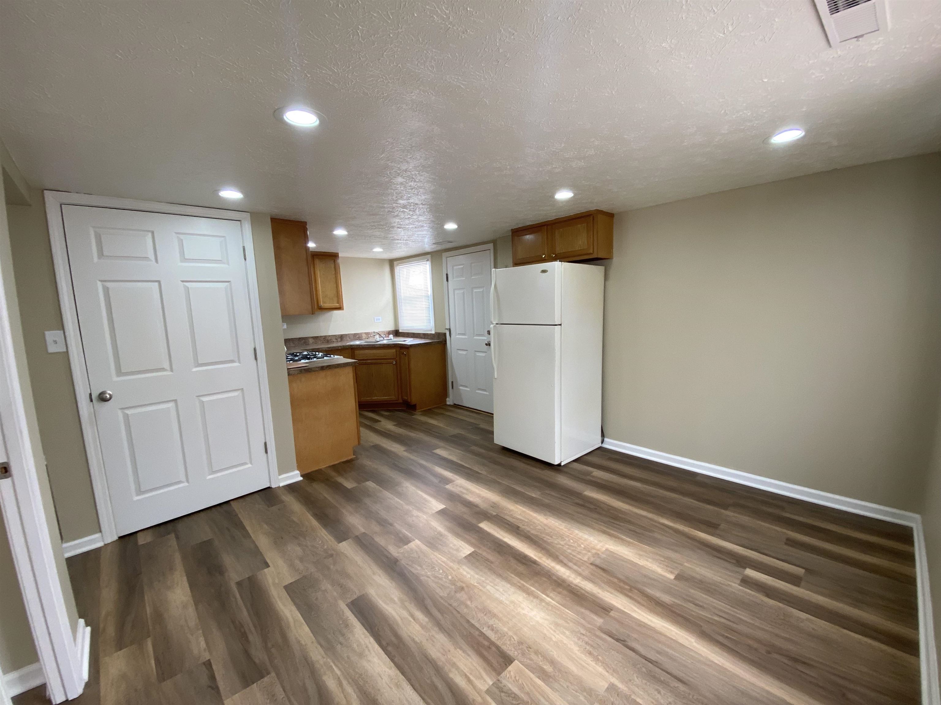 601 Jeff Pl, Owensboro, Kentucky 42301, 3 Bedrooms Bedrooms, ,1 BathroomBathrooms,Single Family Residence,For Sale,Jeff Pl,94034