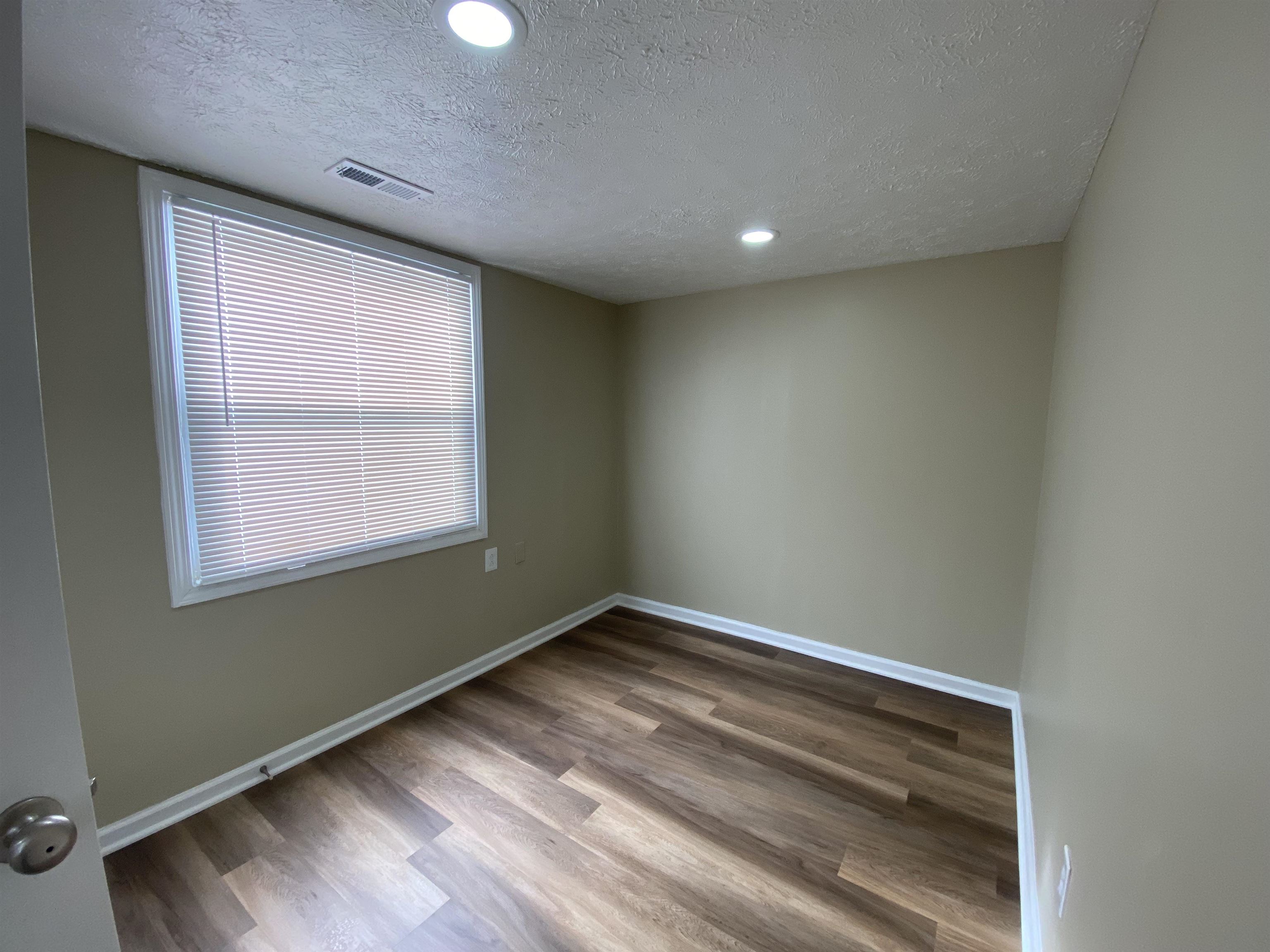 601 Jeff Pl, Owensboro, Kentucky 42301, 3 Bedrooms Bedrooms, ,1 BathroomBathrooms,Single Family Residence,For Sale,Jeff Pl,94034