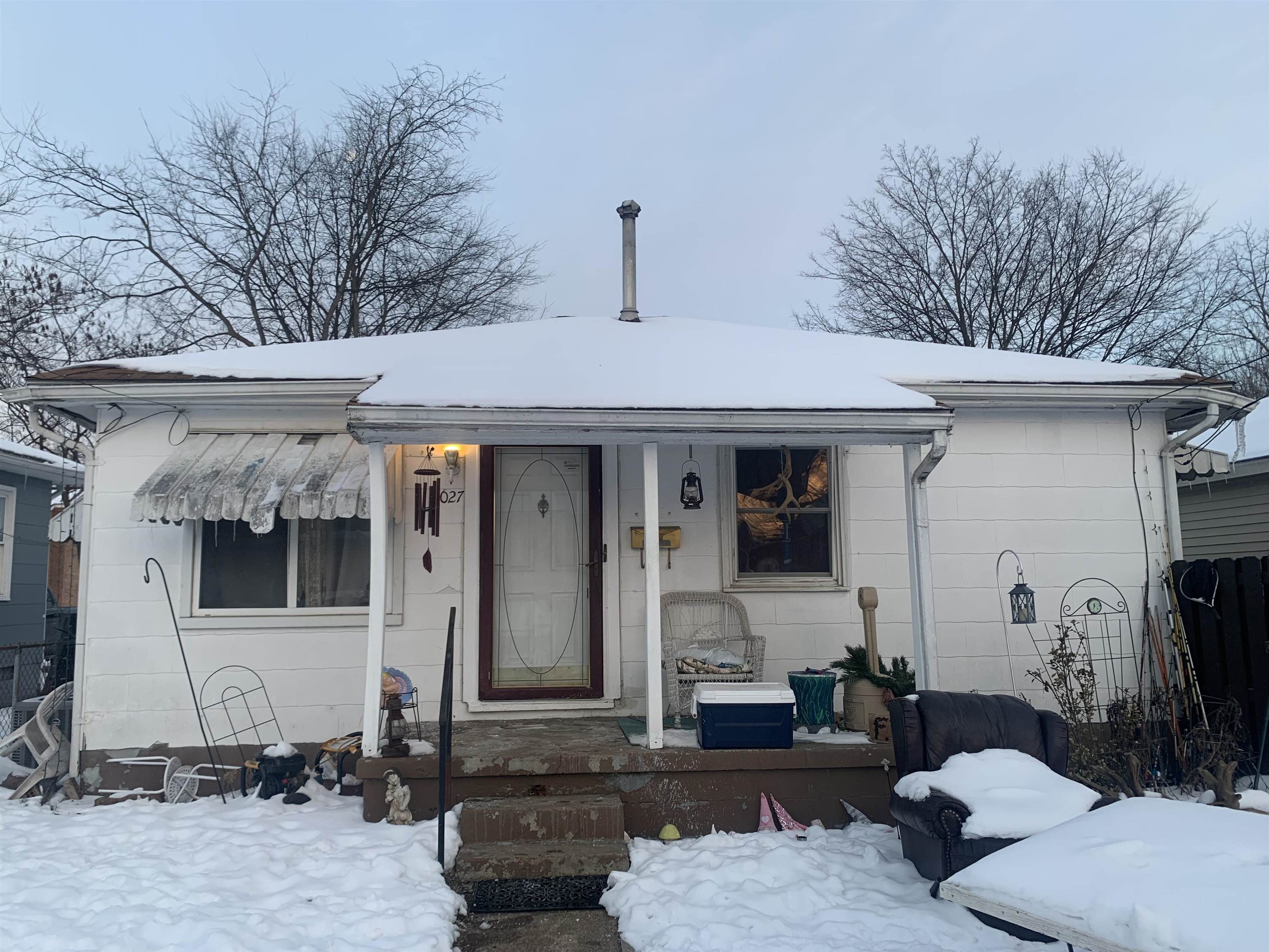 1027 Jackson St., Owensboro, Kentucky 42303, 2 Bedrooms Bedrooms, ,1 BathroomBathrooms,Single Family Residence,For Sale,Jackson St.,94036