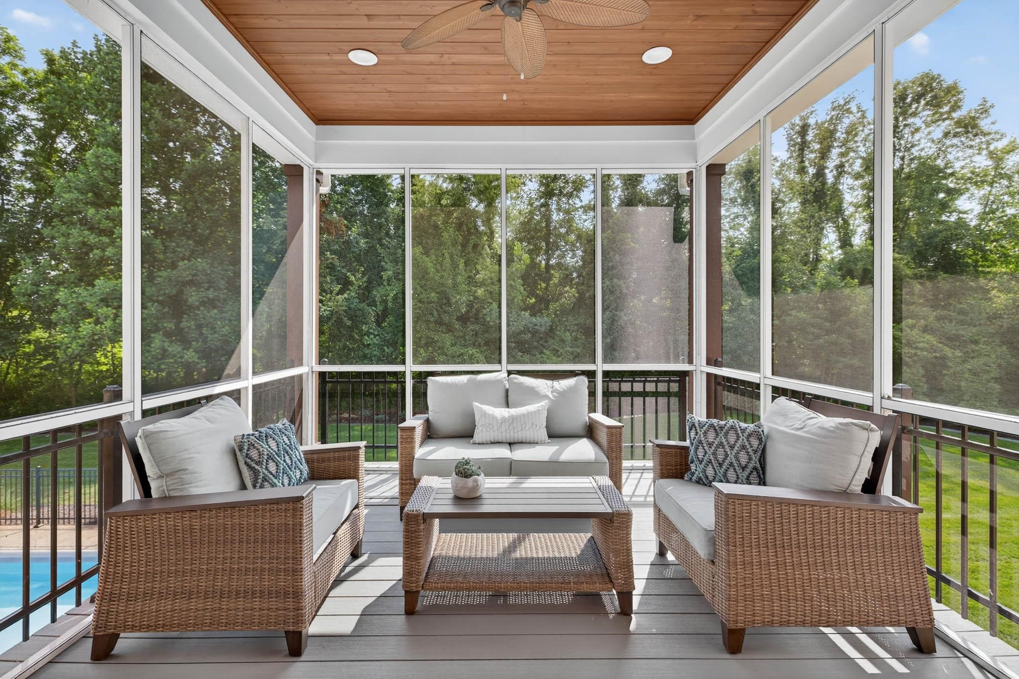 2365 Stone Crest Lane, Owensboro, Kentucky 42303, 7 Bedrooms Bedrooms, ,4 BathroomsBathrooms,Single Family Residence,For Sale,Stone Crest Lane,94039