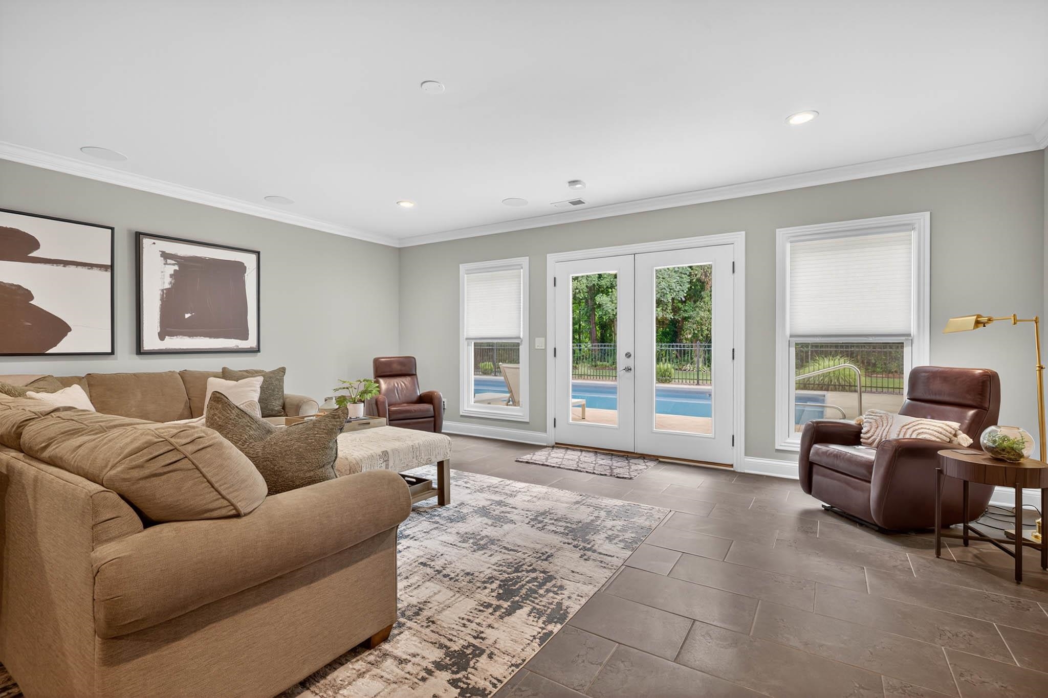 2365 Stone Crest Lane, Owensboro, Kentucky 42303, 7 Bedrooms Bedrooms, ,4 BathroomsBathrooms,Single Family Residence,For Sale,Stone Crest Lane,94039