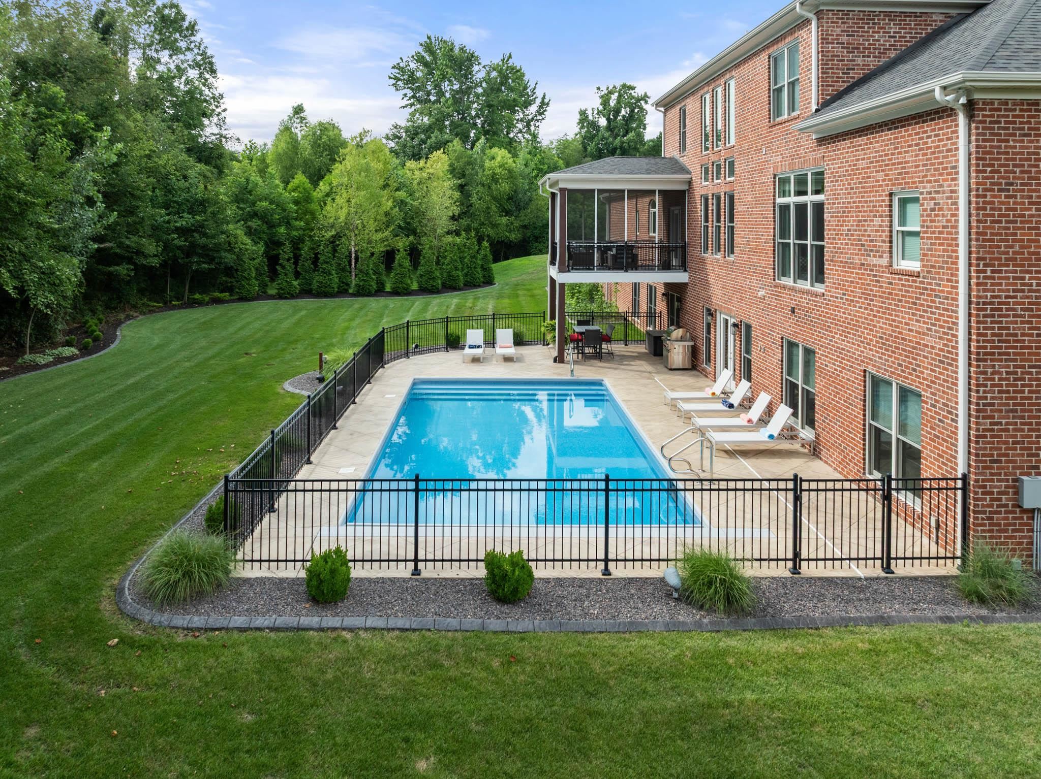 2365 Stone Crest Lane, Owensboro, Kentucky 42303, 7 Bedrooms Bedrooms, ,4 BathroomsBathrooms,Single Family Residence,For Sale,Stone Crest Lane,94039