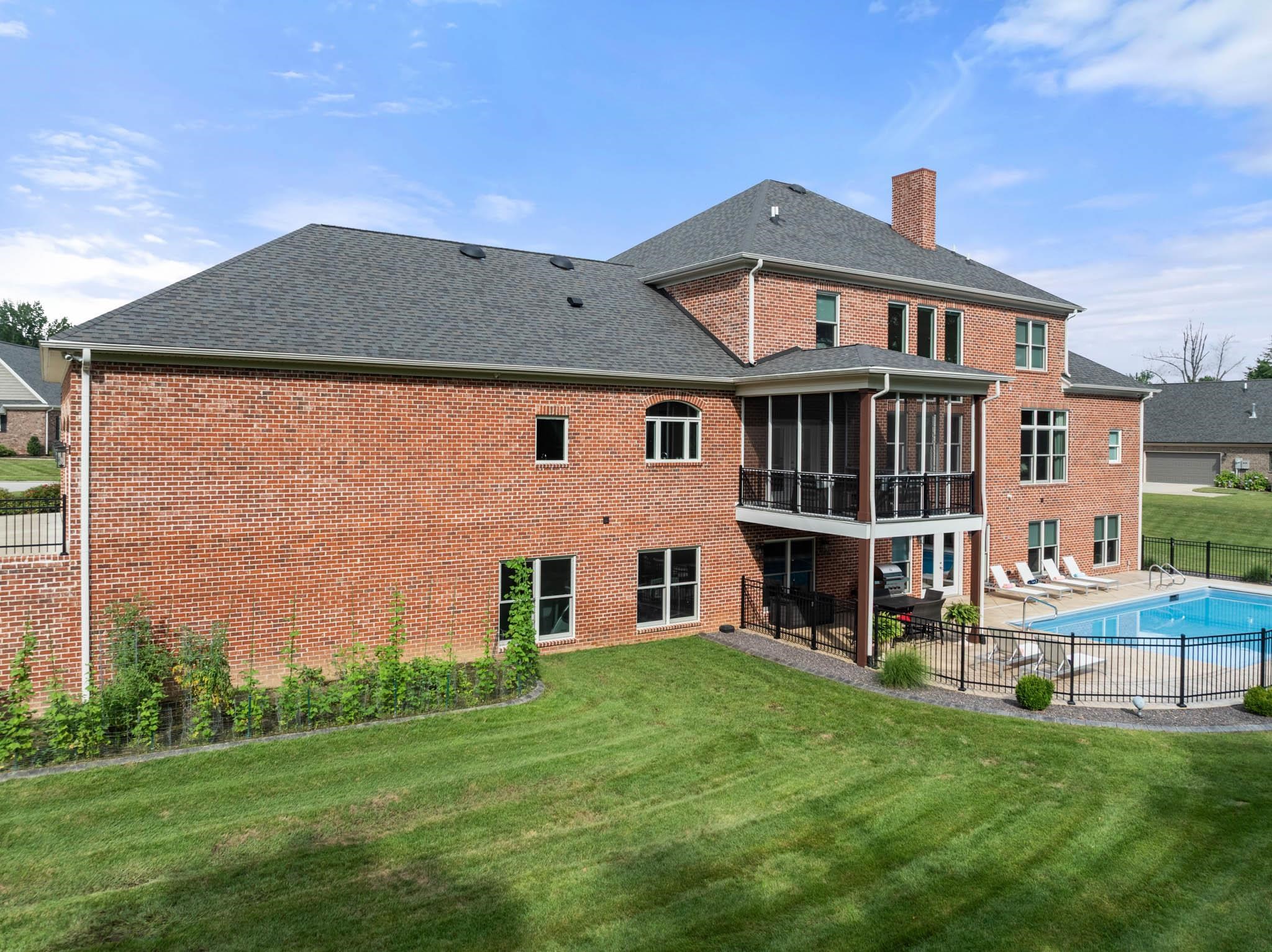 2365 Stone Crest Lane, Owensboro, Kentucky 42303, 7 Bedrooms Bedrooms, ,4 BathroomsBathrooms,Single Family Residence,For Sale,Stone Crest Lane,94039