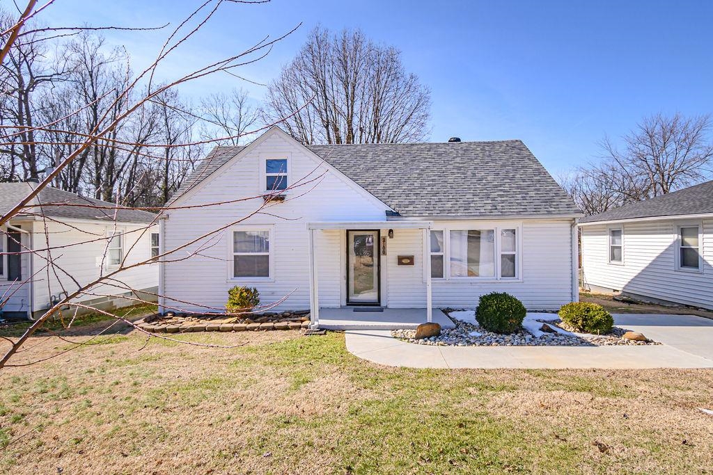 2100 Prince Ave., Owensboro, Kentucky 42303, 2 Bedrooms Bedrooms, ,1 BathroomBathrooms,Single Family Residence,For Sale,Prince Ave.,94041