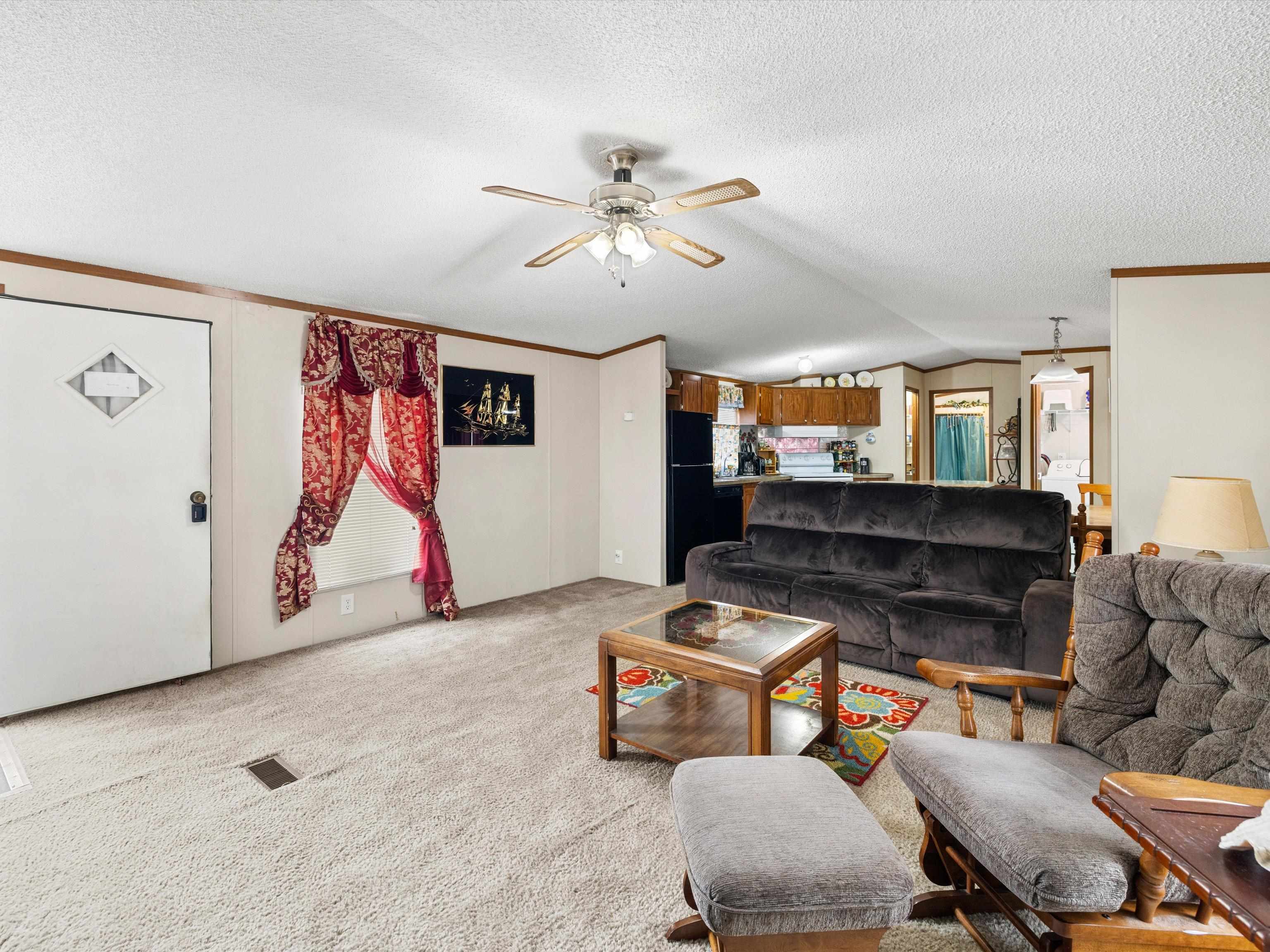 707 7th St, Cloverport, Kentucky 40111, 3 Bedrooms Bedrooms, ,2 BathroomsBathrooms,Manufactured Home,For Sale,7th St,94044