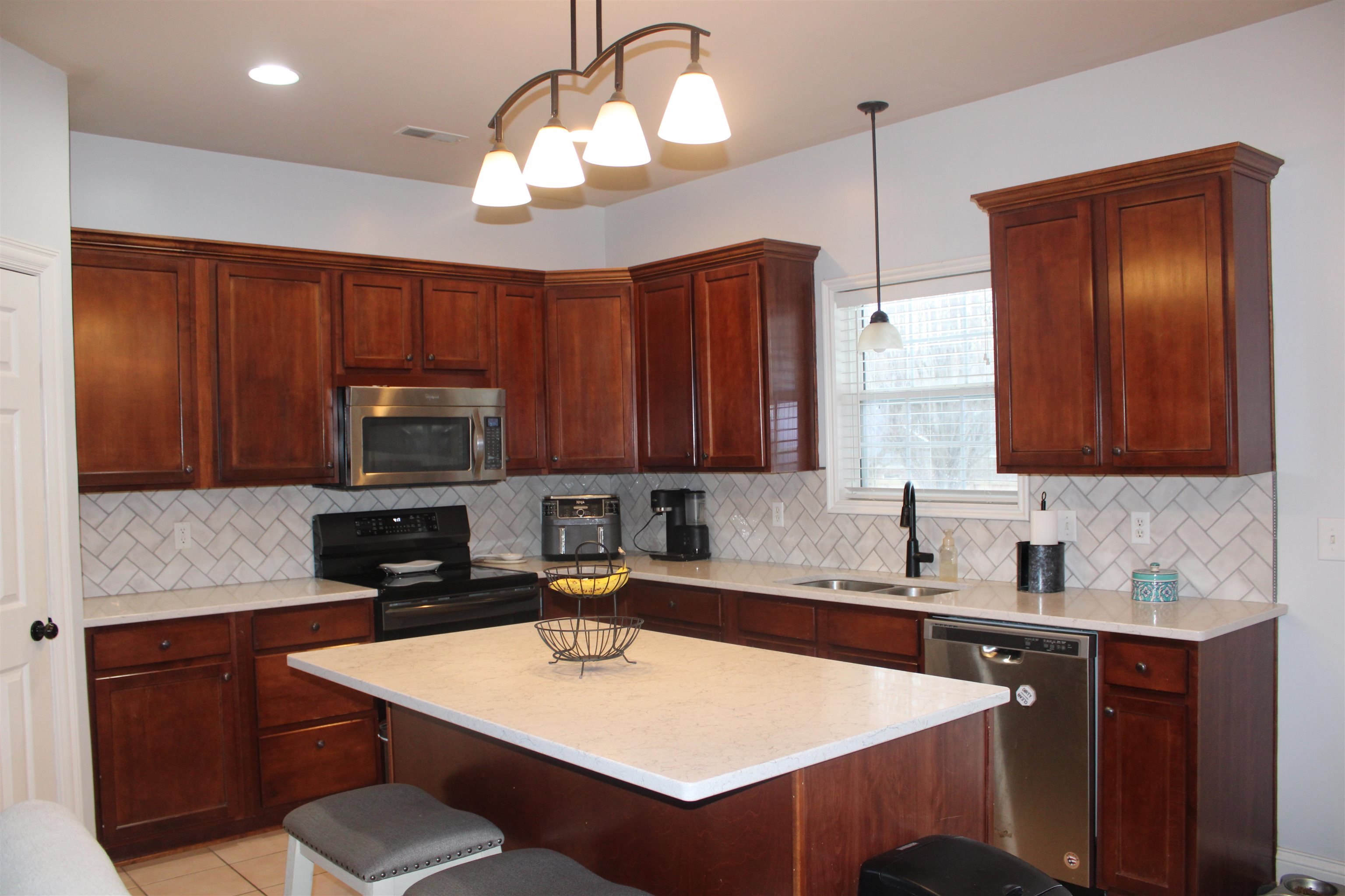 2969 Waterside Way, Owensboro, Kentucky 42303, 4 Bedrooms Bedrooms, ,2 BathroomsBathrooms,Single Family Residence,For Sale,Waterside Way,94045