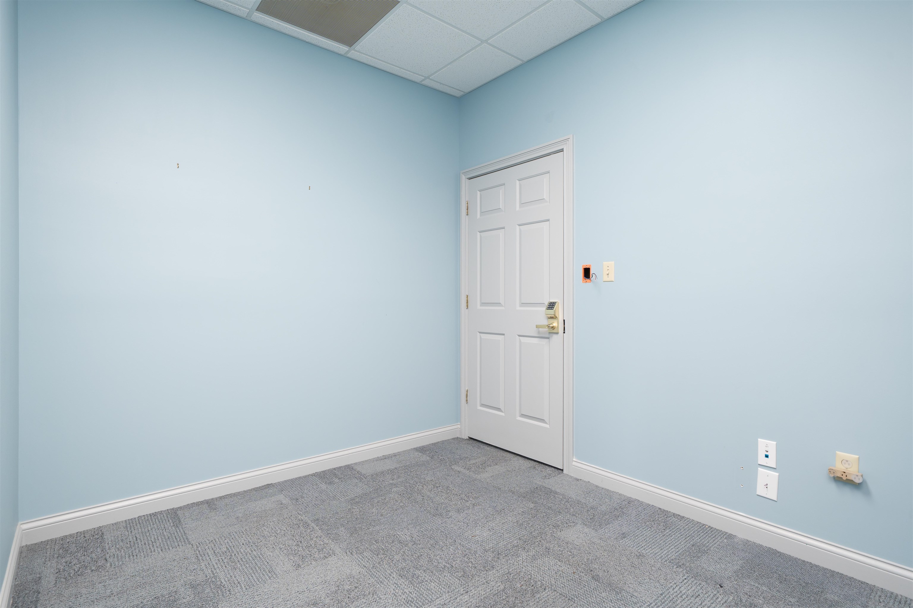 401 Frederica Street 101C, Owensboro, Kentucky 42301, ,Office,For Sale,Frederica Street 101C,94048