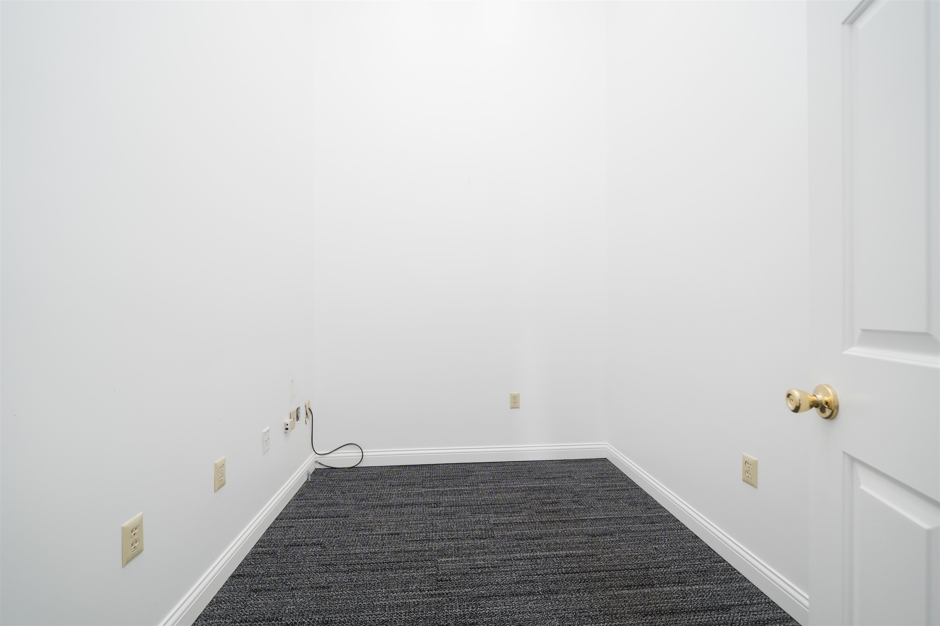 401 Frederica Street Suite 101A, Owensboro, Kentucky 42303, ,Office,For Sale,Frederica Street Suite 101A,94050