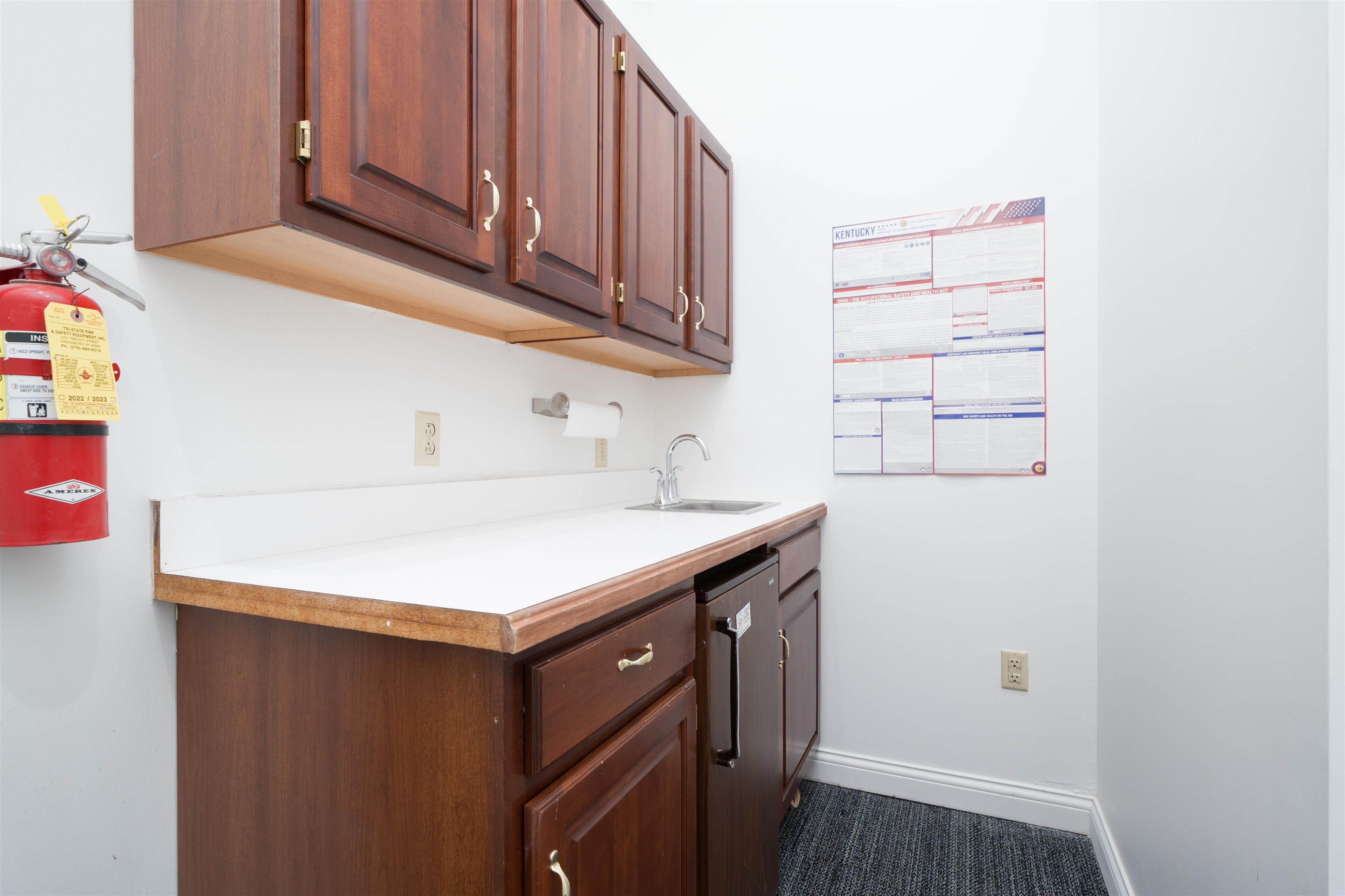 401 Frederica Street Suite 101A, Owensboro, Kentucky 42303, ,Office,For Sale,Frederica Street Suite 101A,94050