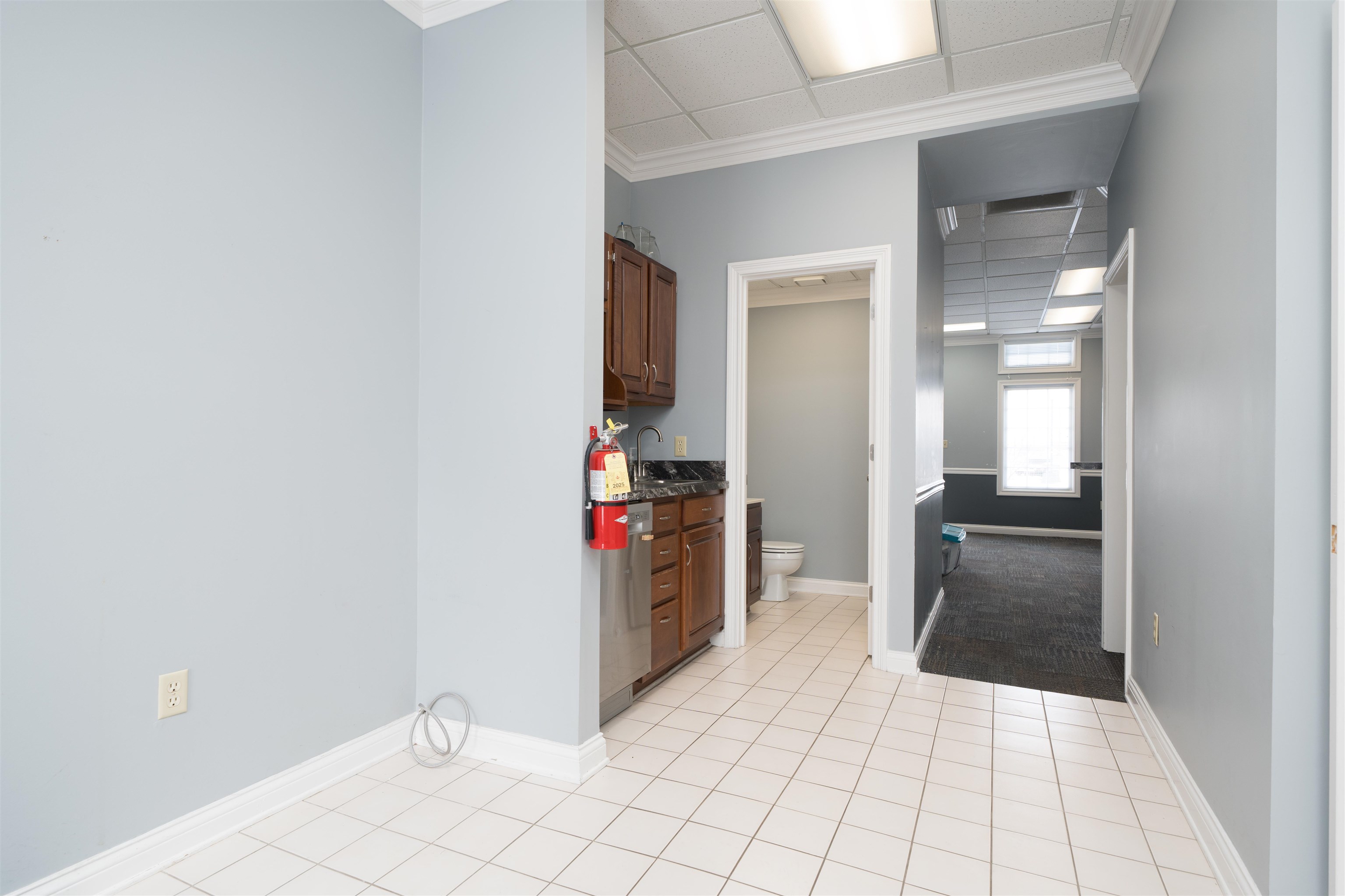 401 Frederica Street Suite 101A, Owensboro, Kentucky 42303, ,Office,For Sale,Frederica Street Suite 101A,94050