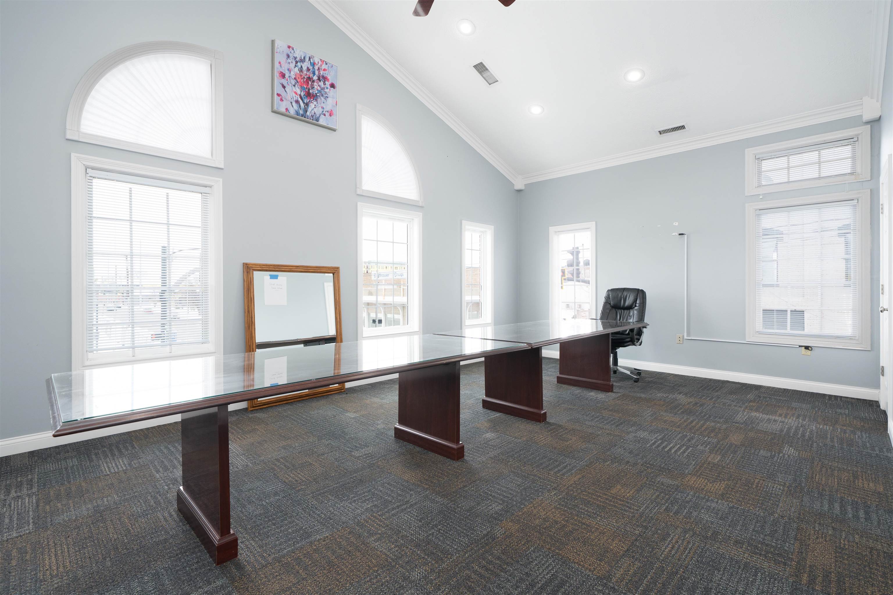 401 Frederica Street Suite 101A, Owensboro, Kentucky 42303, ,Office,For Sale,Frederica Street Suite 101A,94050