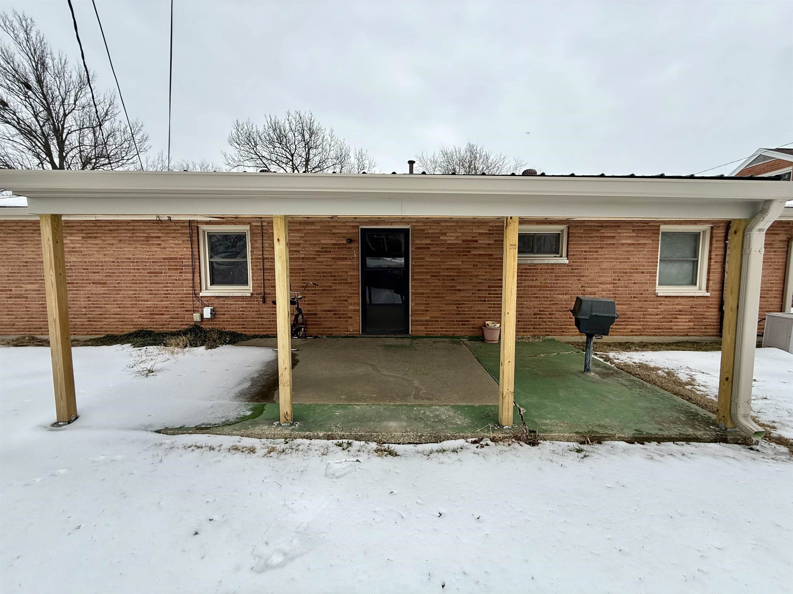 3332 Comanche Place, Owensboro, Kentucky 42301-5963, 3 Bedrooms Bedrooms, ,2 BathroomsBathrooms,Single Family Residence,For Sale,Comanche Place,94056