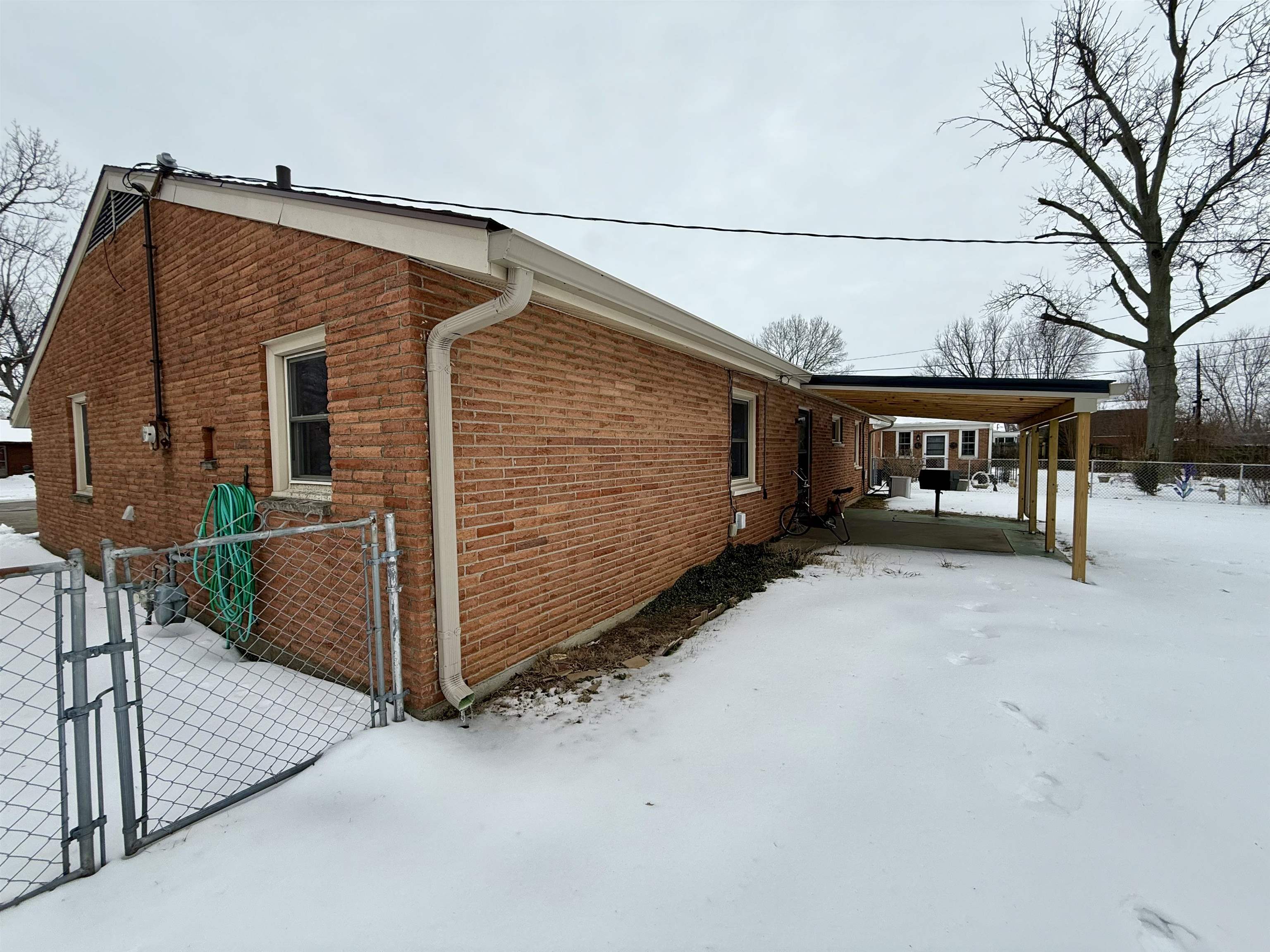 3332 Comanche Place, Owensboro, Kentucky 42301-5963, 3 Bedrooms Bedrooms, ,2 BathroomsBathrooms,Single Family Residence,For Sale,Comanche Place,94056