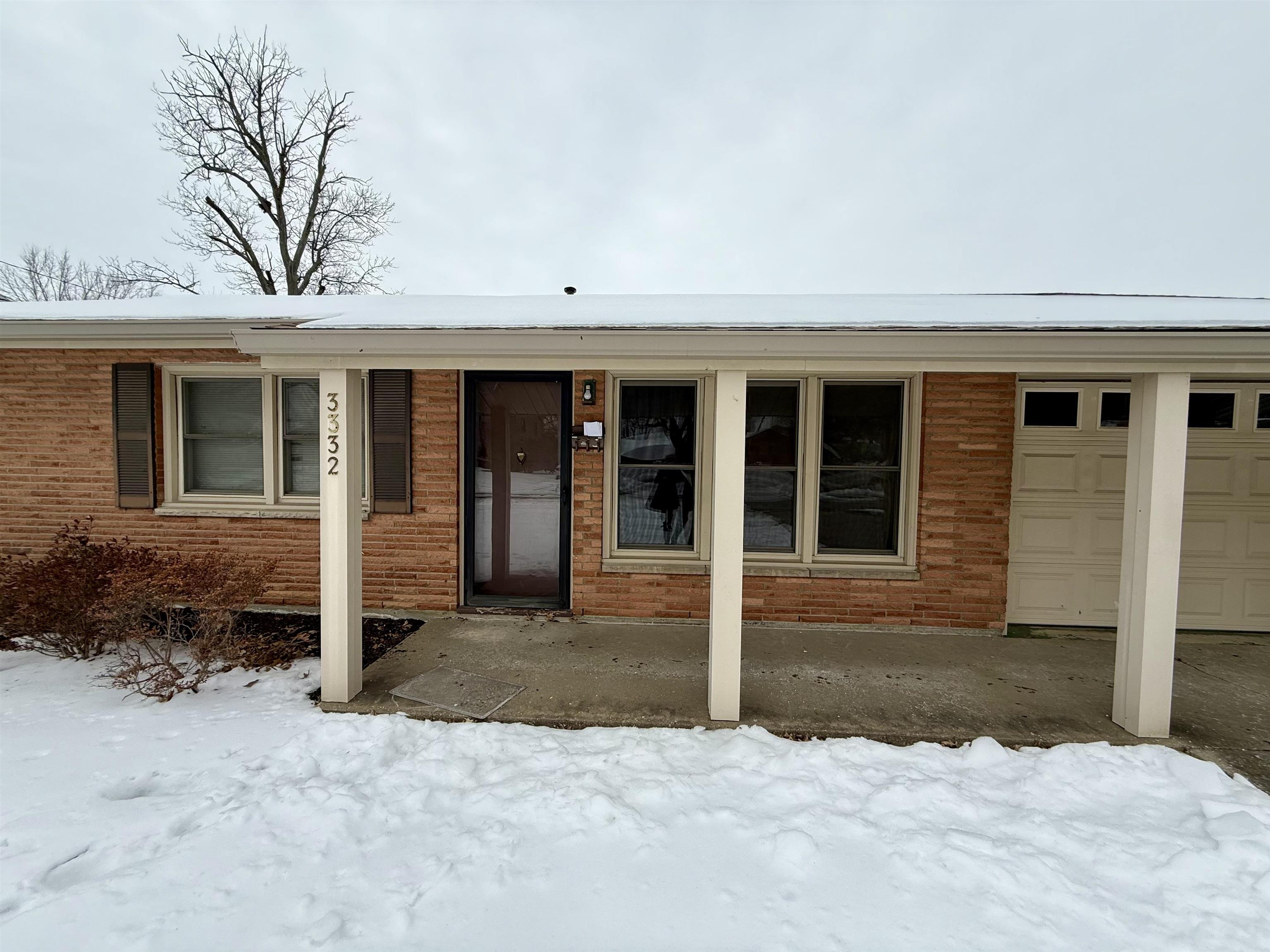 3332 Comanche Place, Owensboro, Kentucky 42301-5963, 3 Bedrooms Bedrooms, ,2 BathroomsBathrooms,Single Family Residence,For Sale,Comanche Place,94056