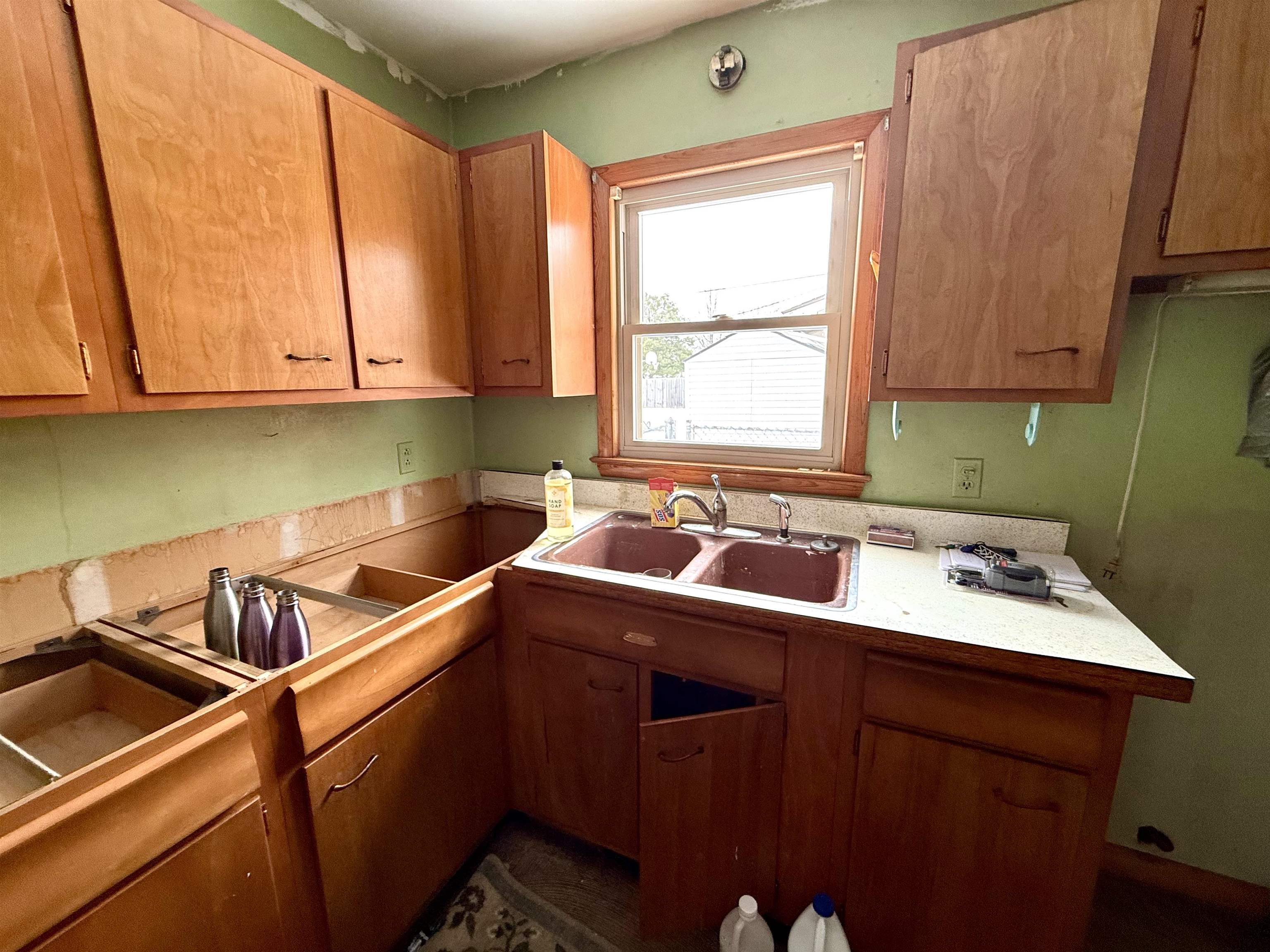 3332 Comanche Place, Owensboro, Kentucky 42301-5963, 3 Bedrooms Bedrooms, ,2 BathroomsBathrooms,Single Family Residence,For Sale,Comanche Place,94056