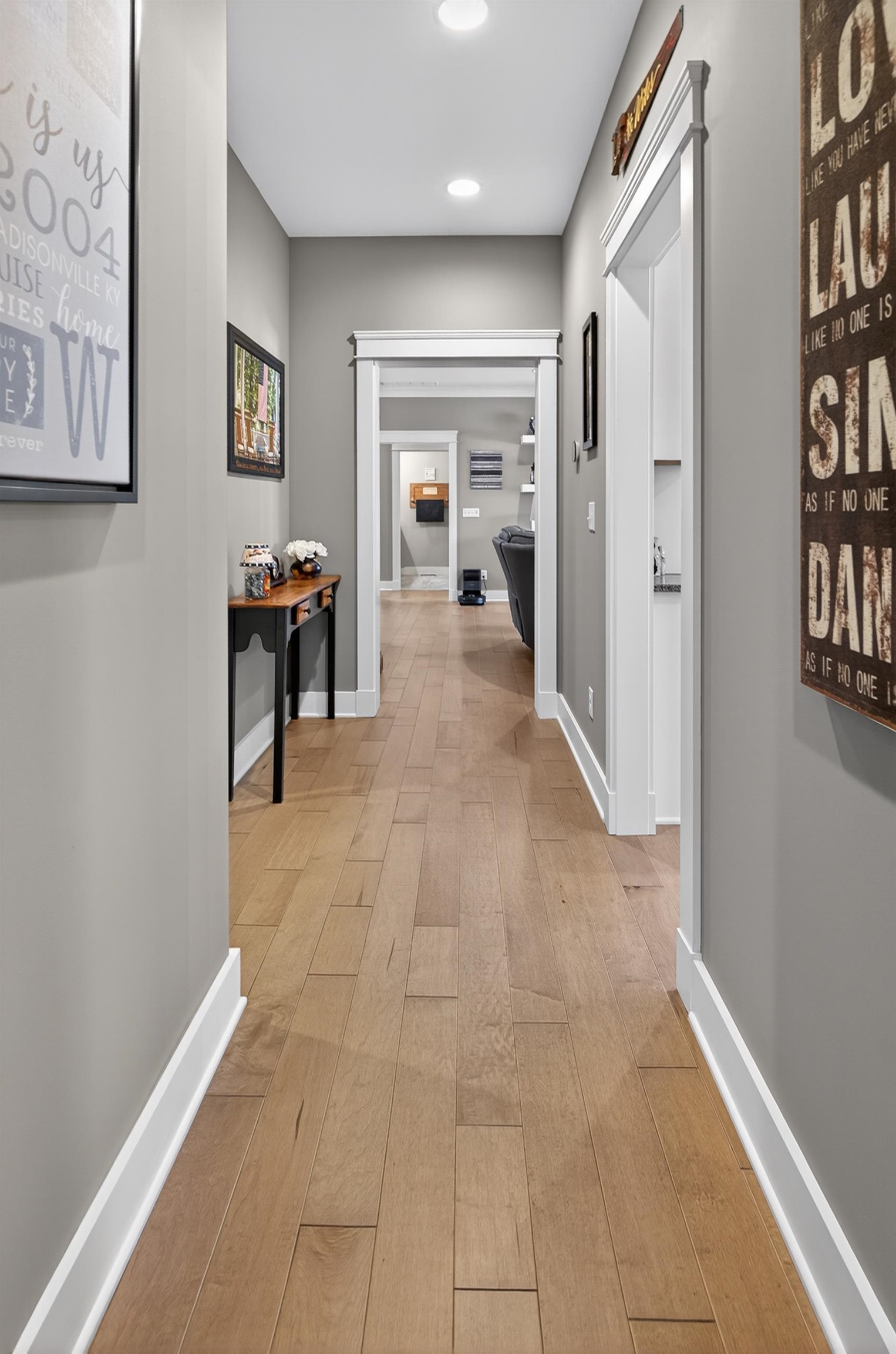 511 Westbriar Circle, NEWBURGH, Indiana 47630-2450, 4 Bedrooms Bedrooms, ,3 BathroomsBathrooms,Single Family Residence,For Sale,Westbriar Circle,94057