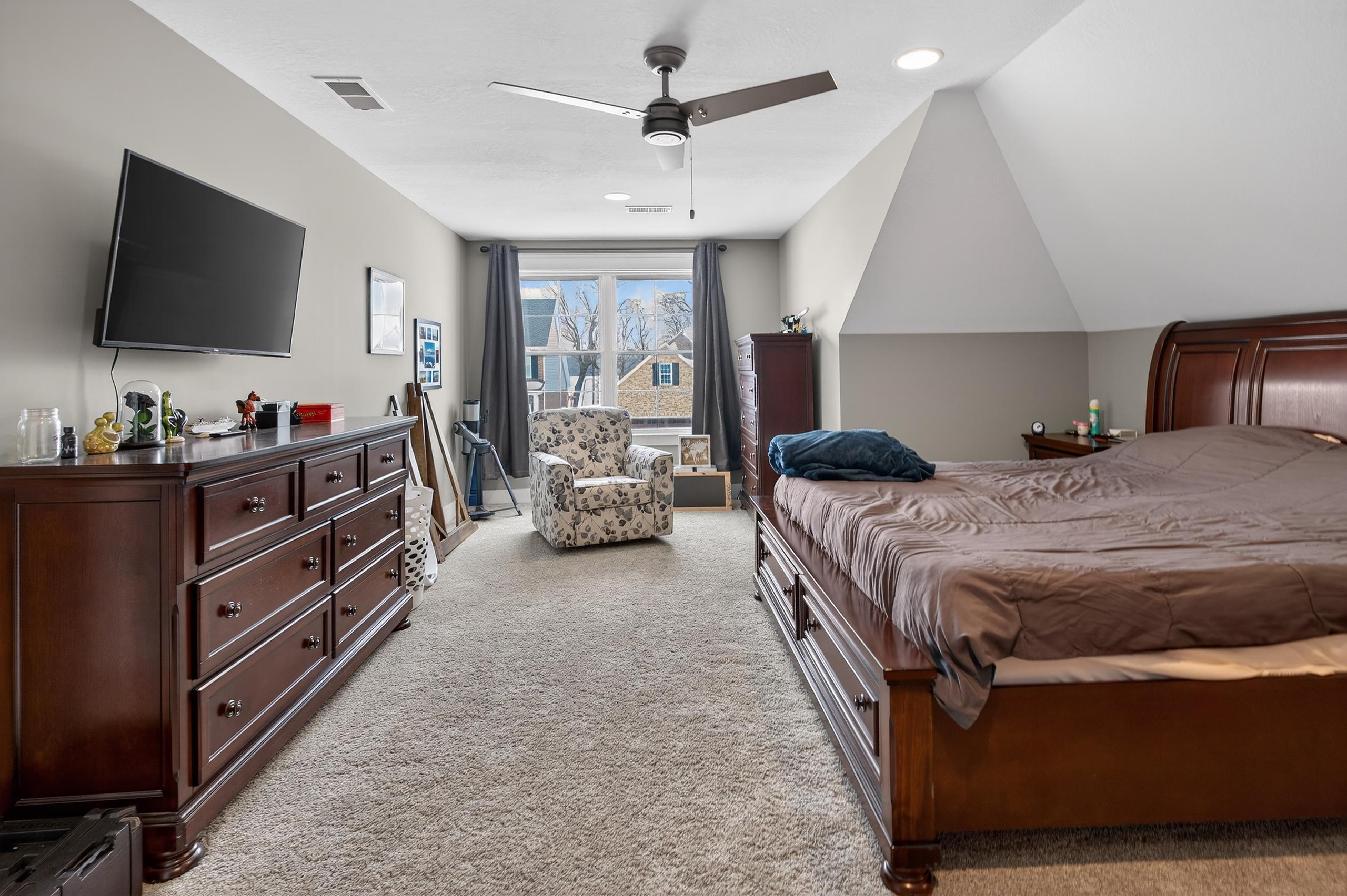 511 Westbriar Circle, NEWBURGH, Indiana 47630-2450, 4 Bedrooms Bedrooms, ,3 BathroomsBathrooms,Single Family Residence,For Sale,Westbriar Circle,94057