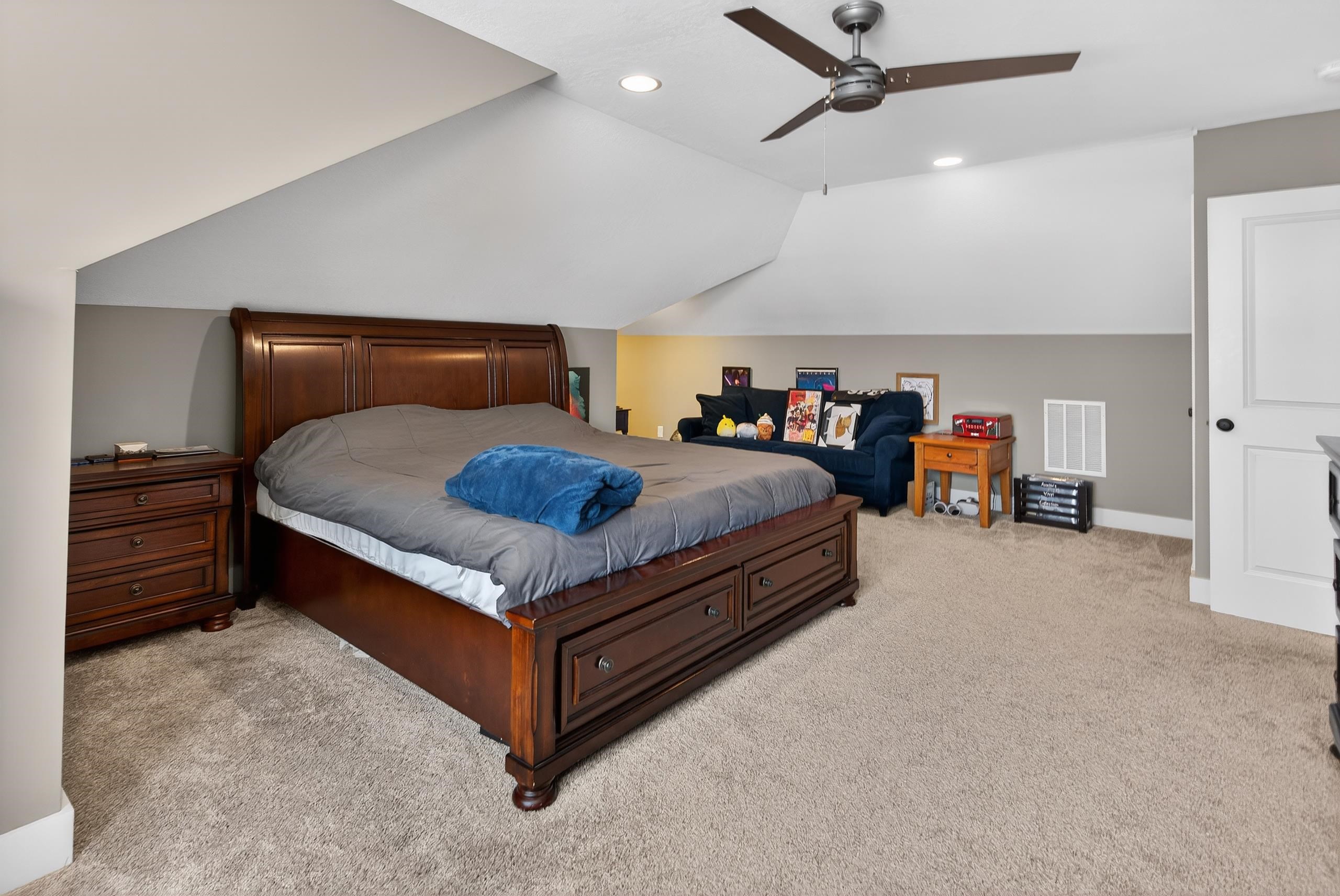 511 Westbriar Circle, NEWBURGH, Indiana 47630-2450, 4 Bedrooms Bedrooms, ,3 BathroomsBathrooms,Single Family Residence,For Sale,Westbriar Circle,94057