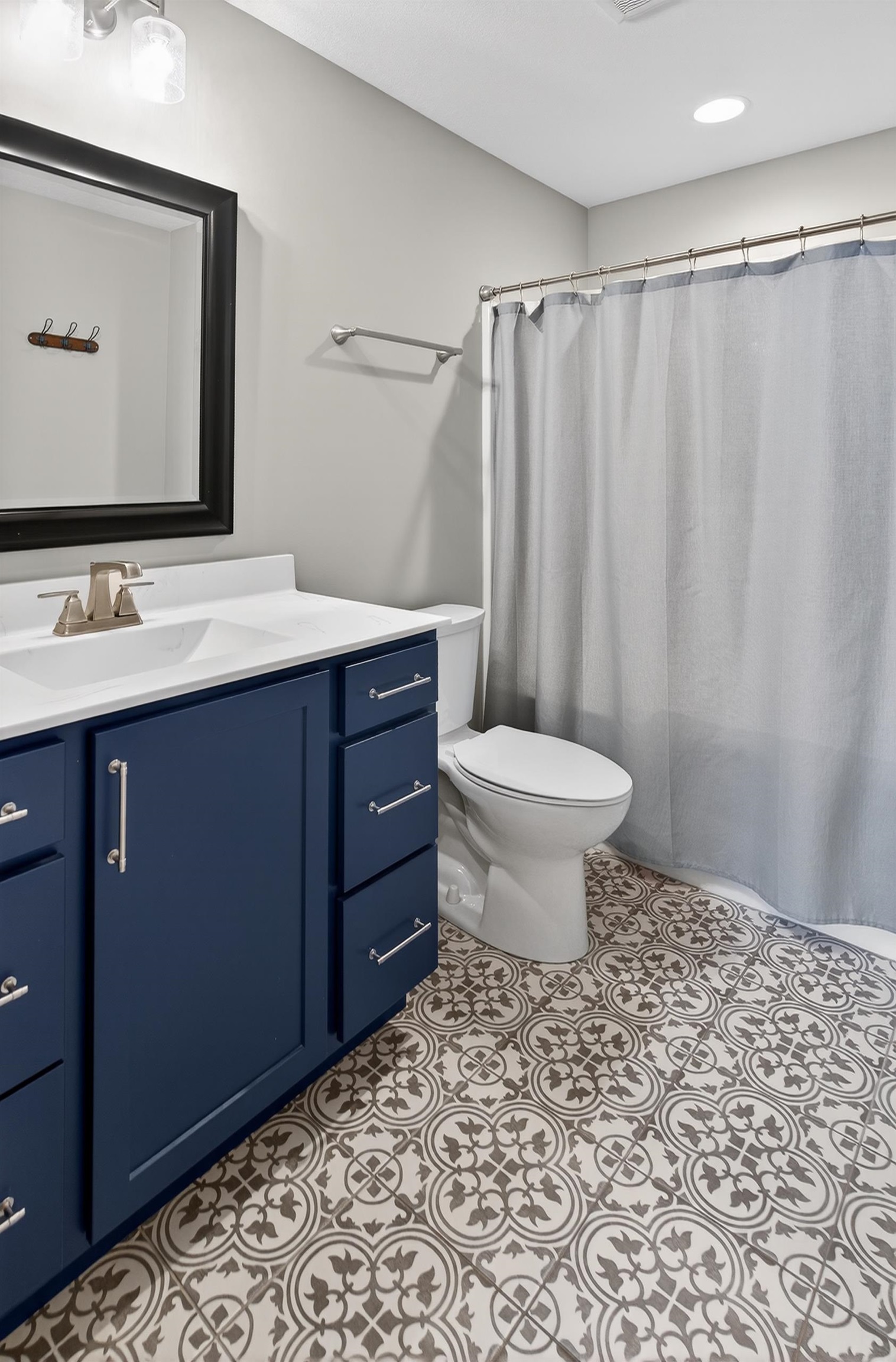 511 Westbriar Circle, NEWBURGH, Indiana 47630-2450, 4 Bedrooms Bedrooms, ,3 BathroomsBathrooms,Single Family Residence,For Sale,Westbriar Circle,94057