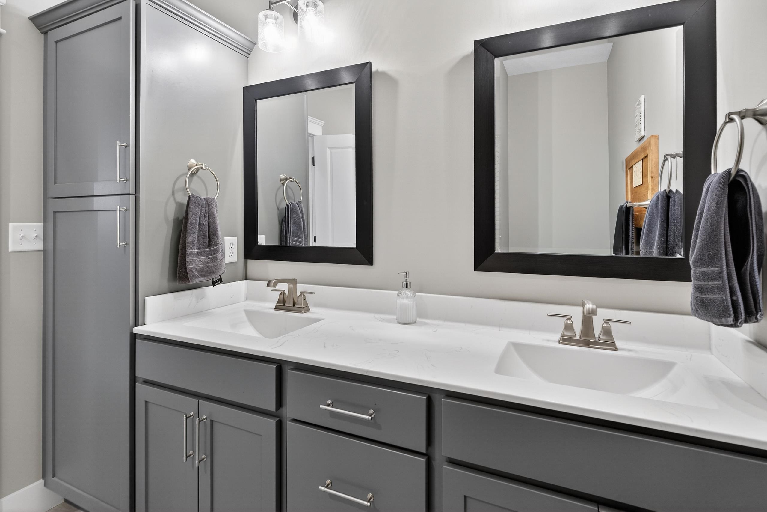 511 Westbriar Circle, NEWBURGH, Indiana 47630-2450, 4 Bedrooms Bedrooms, ,3 BathroomsBathrooms,Single Family Residence,For Sale,Westbriar Circle,94057