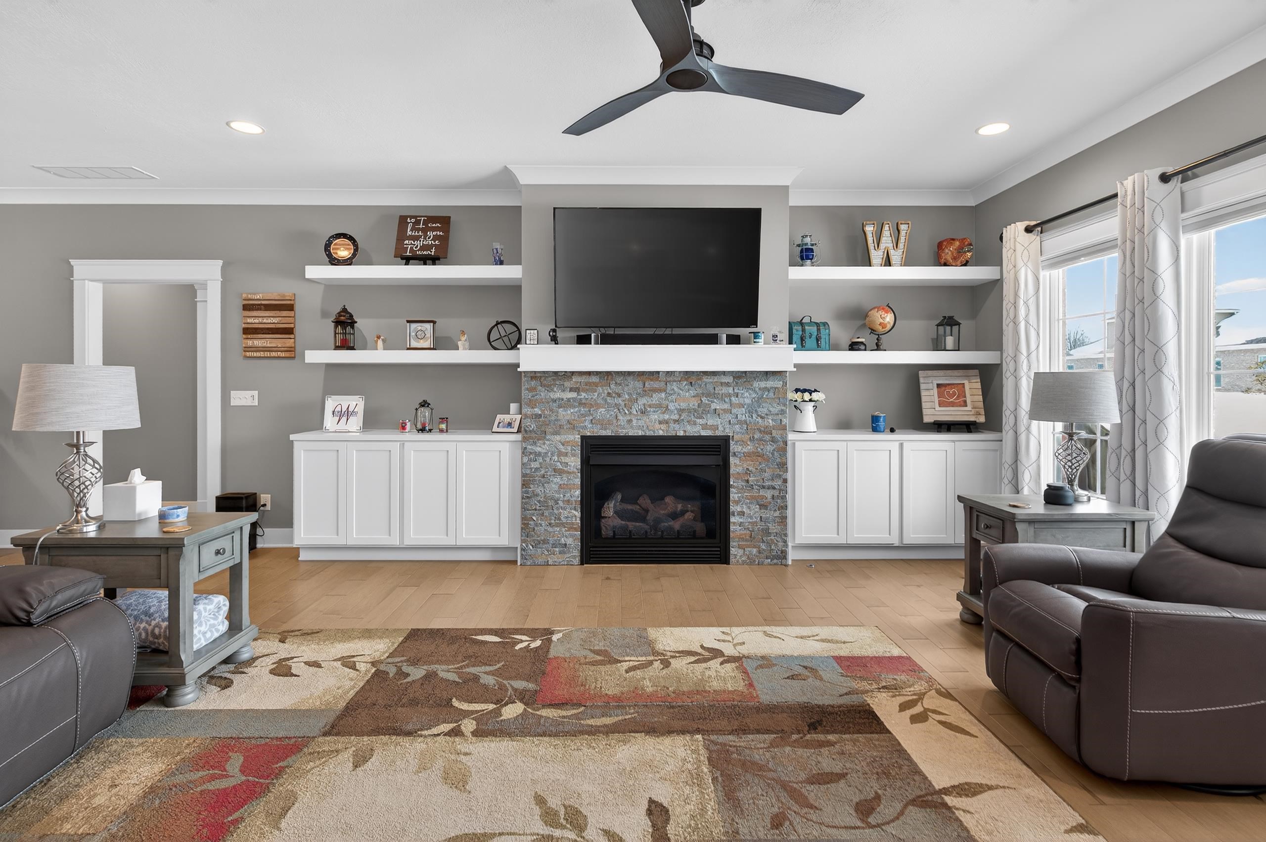 511 Westbriar Circle, NEWBURGH, Indiana 47630-2450, 4 Bedrooms Bedrooms, ,3 BathroomsBathrooms,Single Family Residence,For Sale,Westbriar Circle,94057