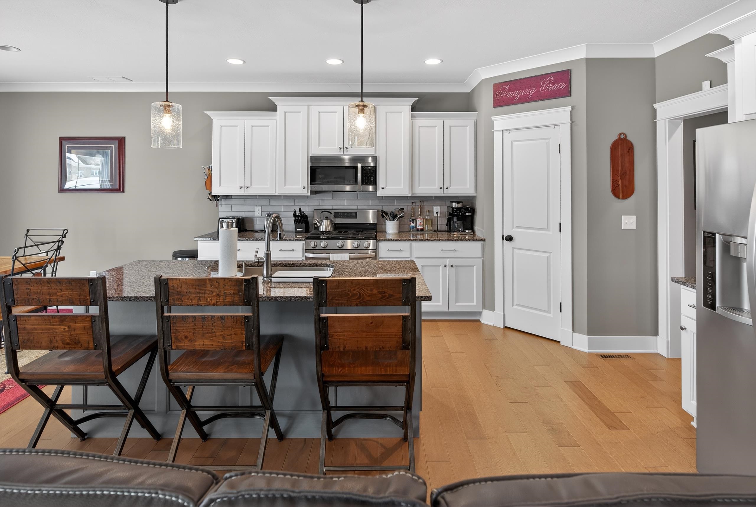 511 Westbriar Circle, NEWBURGH, Indiana 47630-2450, 4 Bedrooms Bedrooms, ,3 BathroomsBathrooms,Single Family Residence,For Sale,Westbriar Circle,94057