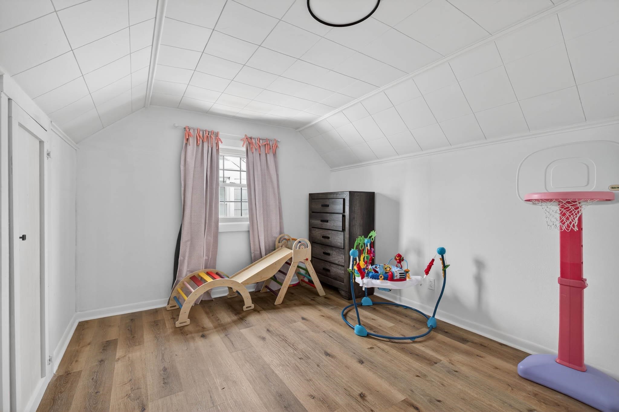 3043 St. Ann St., Owensboro, Kentucky 42303, 4 Bedrooms Bedrooms, ,1 BathroomBathrooms,Single Family Residence,For Sale,St. Ann St.,94058