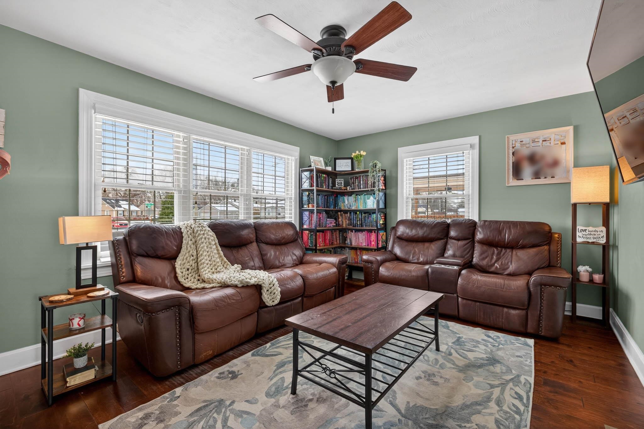 3043 St. Ann St., Owensboro, Kentucky 42303, 4 Bedrooms Bedrooms, ,1 BathroomBathrooms,Single Family Residence,For Sale,St. Ann St.,94058