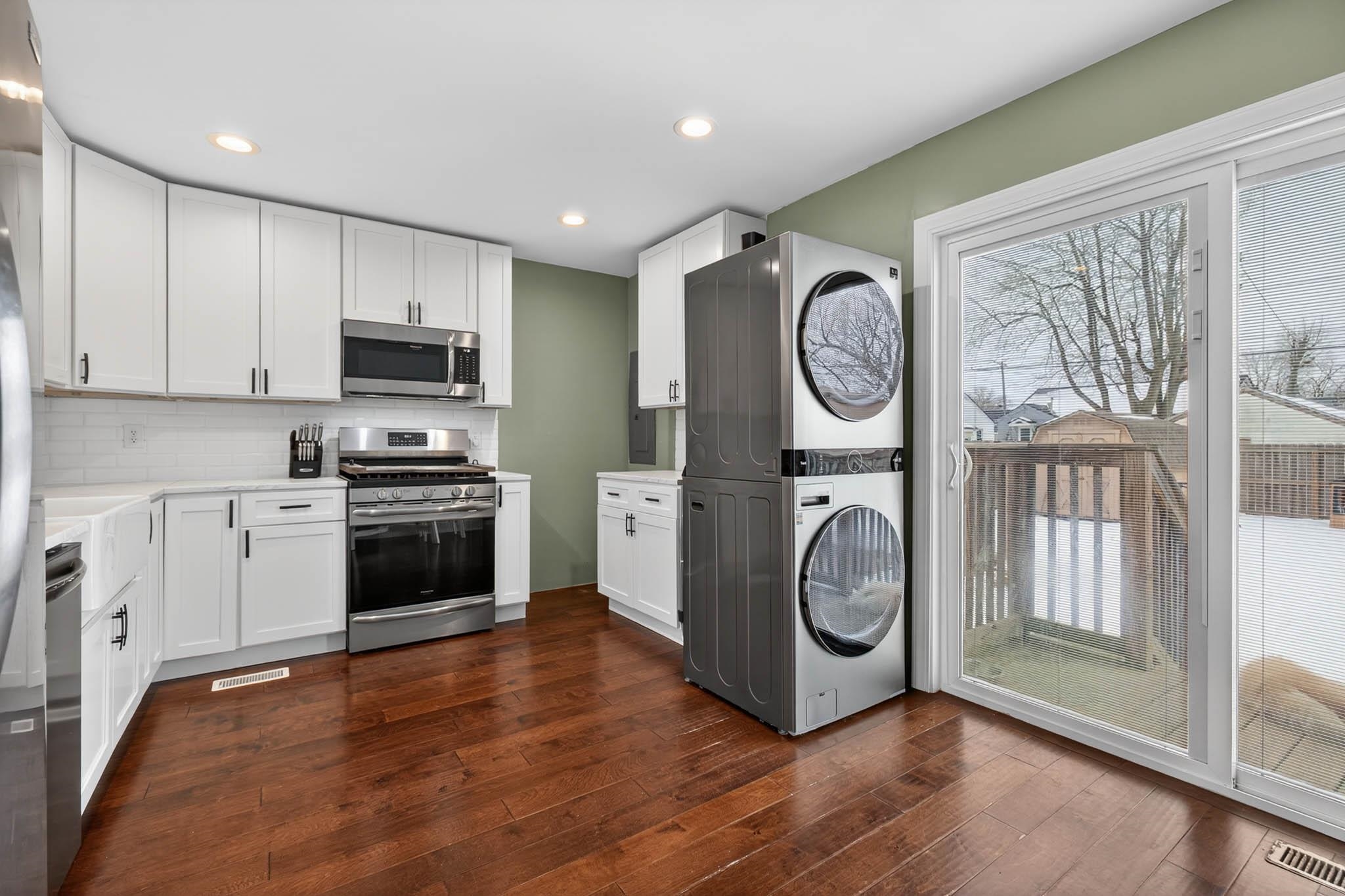 3043 St. Ann St., Owensboro, Kentucky 42303, 4 Bedrooms Bedrooms, ,1 BathroomBathrooms,Single Family Residence,For Sale,St. Ann St.,94058