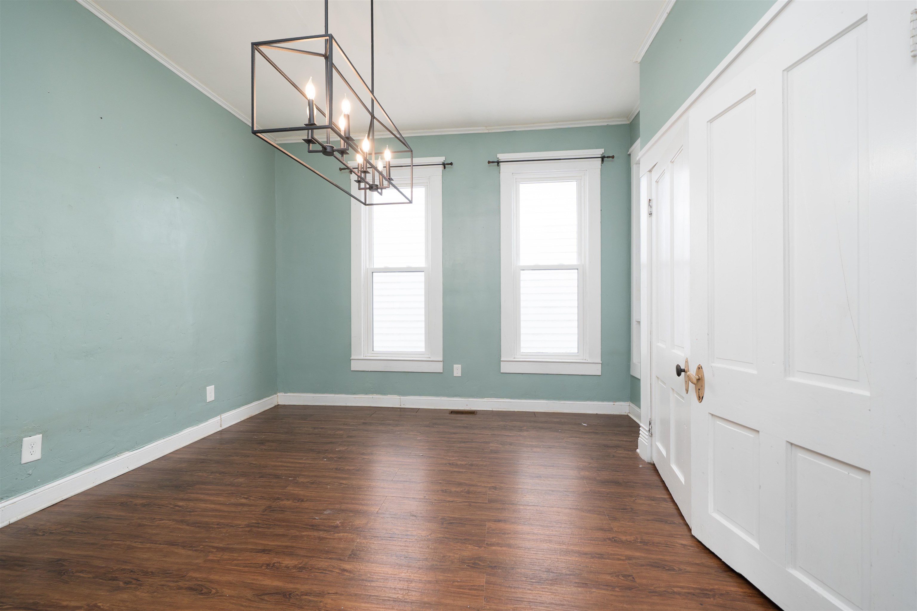 420 Clay Street, Owensboro, Kentucky 42303, 3 Bedrooms Bedrooms, ,1 BathroomBathrooms,Single Family Residence,For Sale,Clay Street,94059