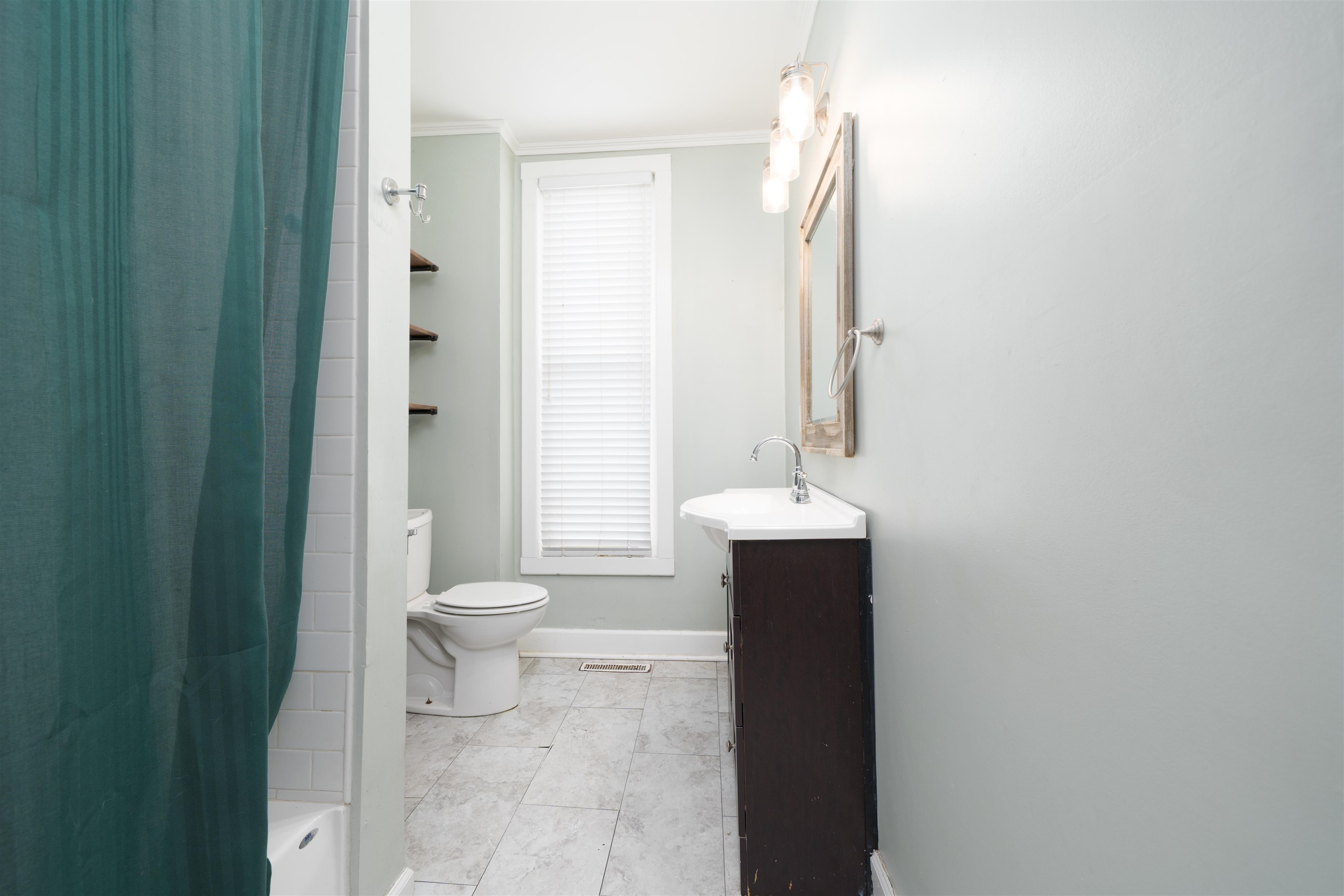 420 Clay Street, Owensboro, Kentucky 42303, 3 Bedrooms Bedrooms, ,1 BathroomBathrooms,Single Family Residence,For Sale,Clay Street,94059