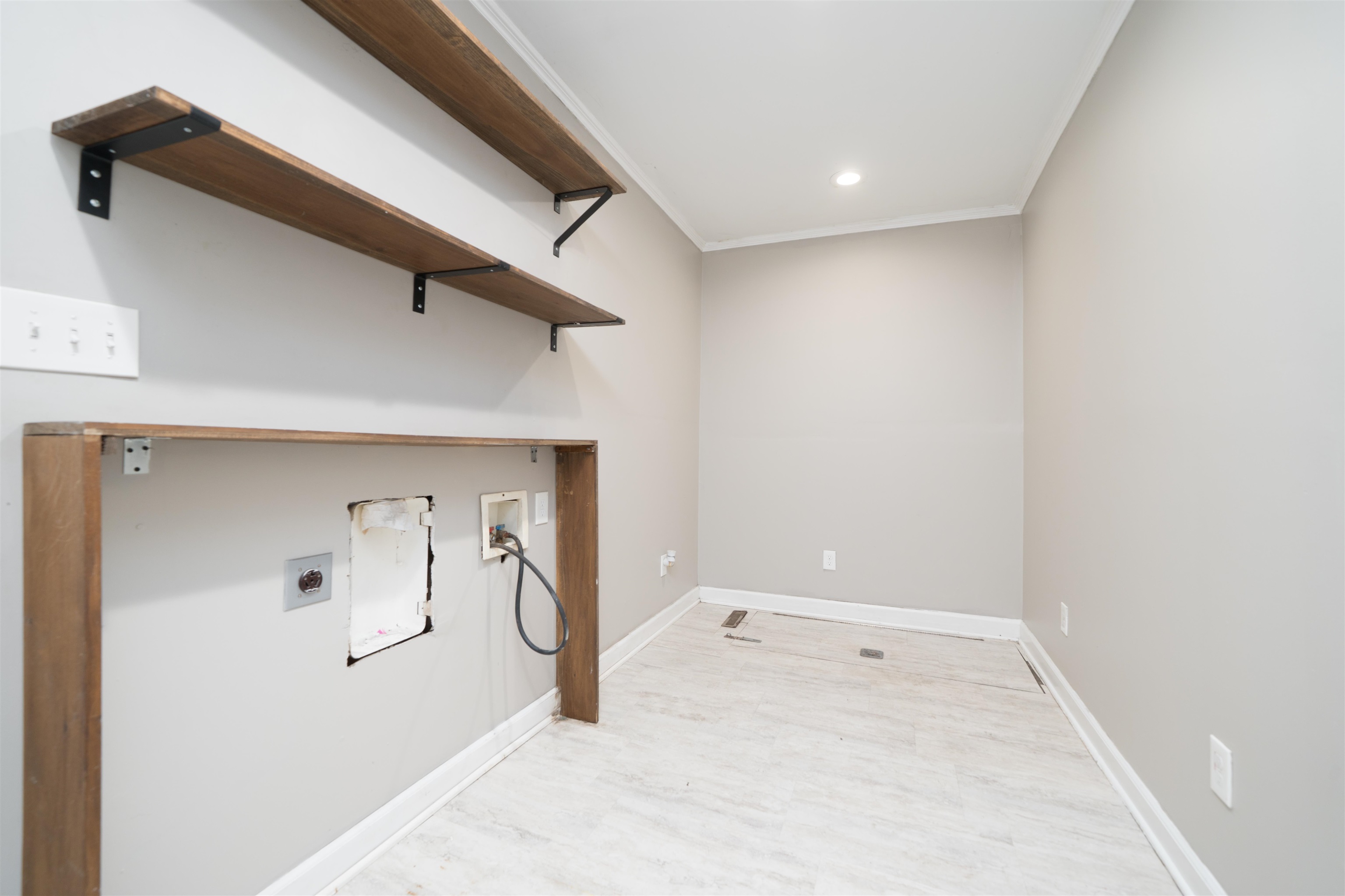 420 Clay Street, Owensboro, Kentucky 42303, 3 Bedrooms Bedrooms, ,1 BathroomBathrooms,Single Family Residence,For Sale,Clay Street,94059