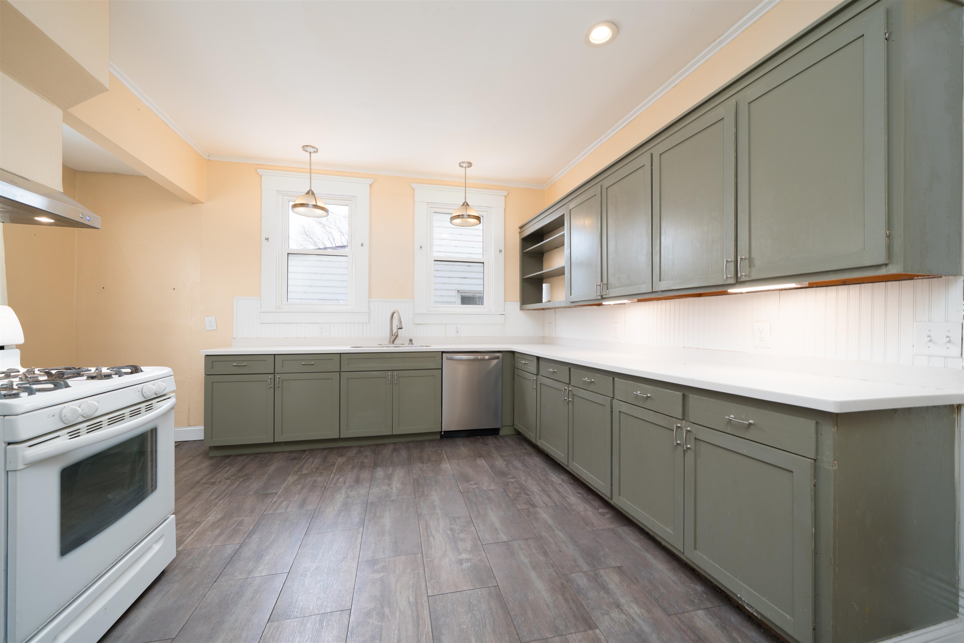 420 Clay Street, Owensboro, Kentucky 42303, 3 Bedrooms Bedrooms, ,1 BathroomBathrooms,Single Family Residence,For Sale,Clay Street,94059