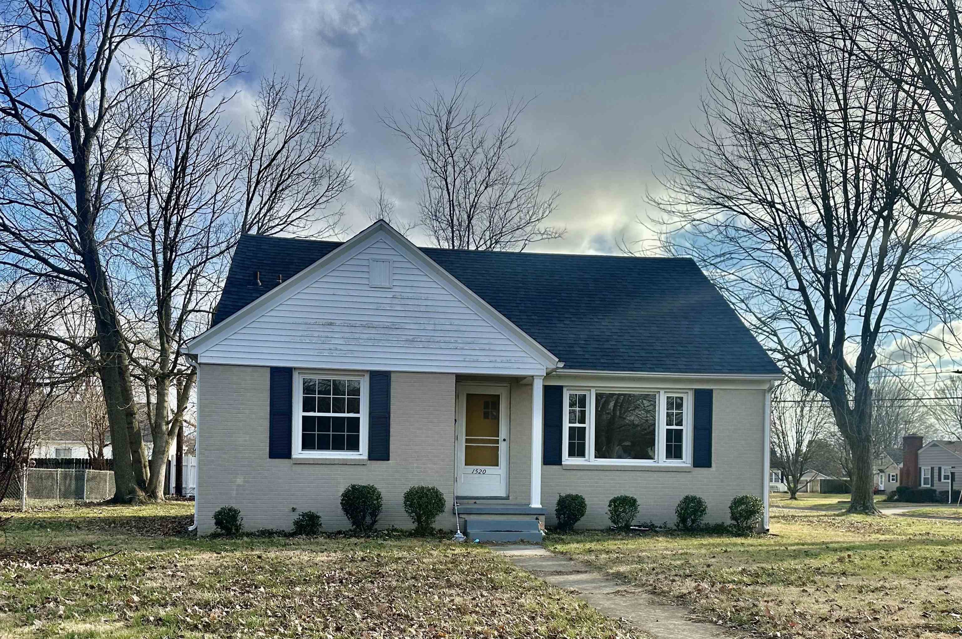 1520 Saint Mary&rsquo;s Ave, Owensboro, Kentucky 42301, 4 Bedrooms Bedrooms, ,2 BathroomsBathrooms,Single Family Residence,For Sale,Saint Mary&rsquo;s Ave,94060