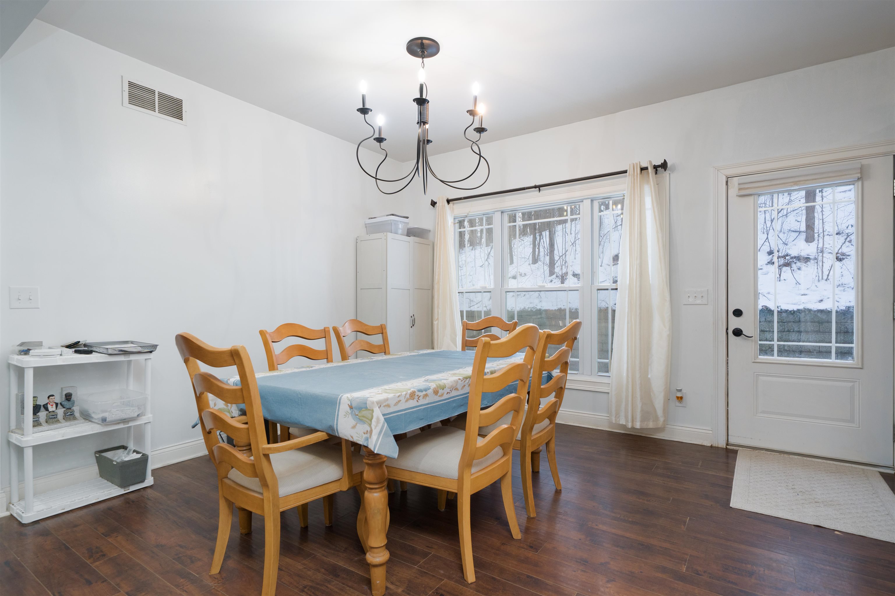 2672 Stonegate Dr, Henderson, Kentucky 42420, 5 Bedrooms Bedrooms, ,2 BathroomsBathrooms,Single Family Residence,For Sale,Stonegate Dr,94061