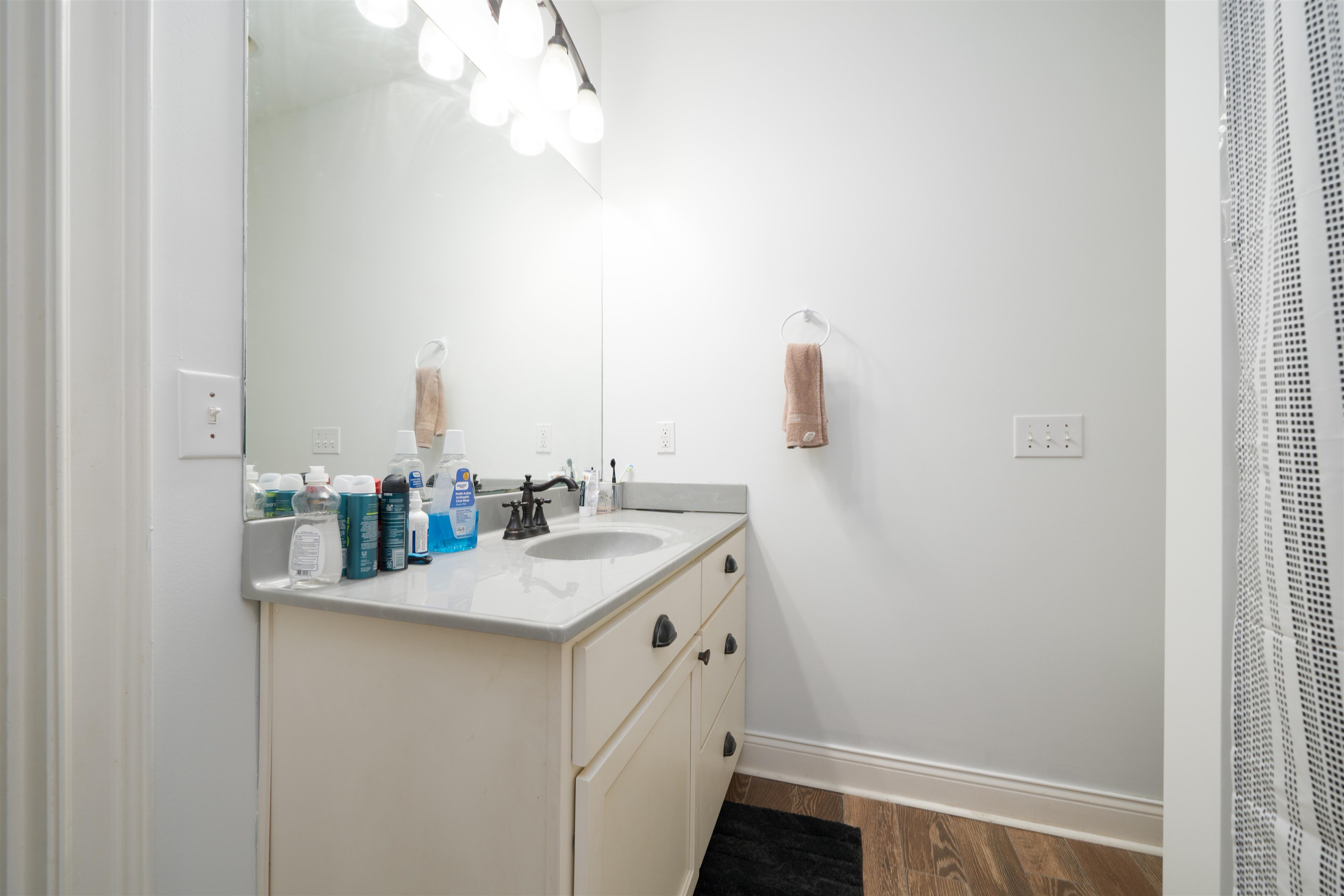 2672 Stonegate Dr, Henderson, Kentucky 42420, 5 Bedrooms Bedrooms, ,2 BathroomsBathrooms,Single Family Residence,For Sale,Stonegate Dr,94061