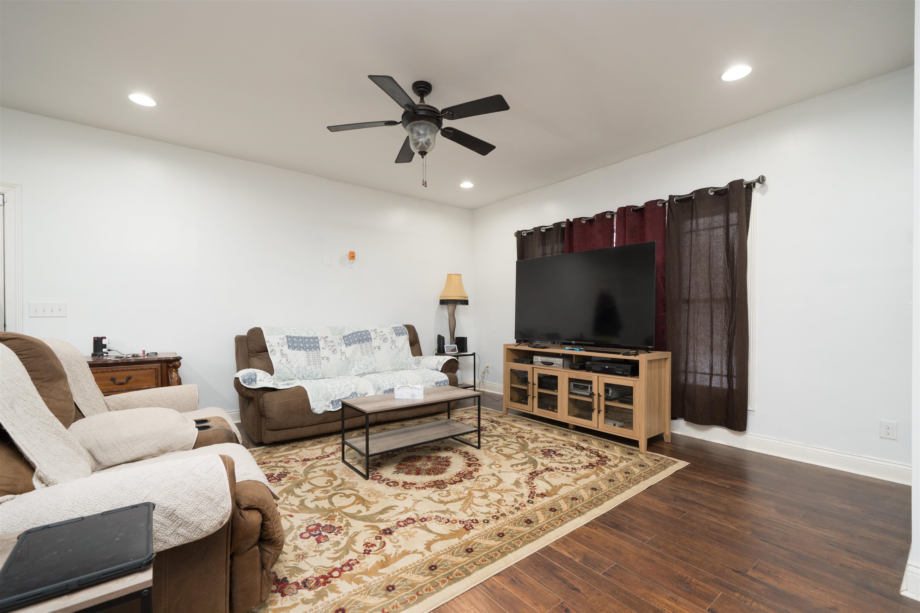 2672 Stonegate Dr, Henderson, Kentucky 42420, 5 Bedrooms Bedrooms, ,2 BathroomsBathrooms,Single Family Residence,For Sale,Stonegate Dr,94061