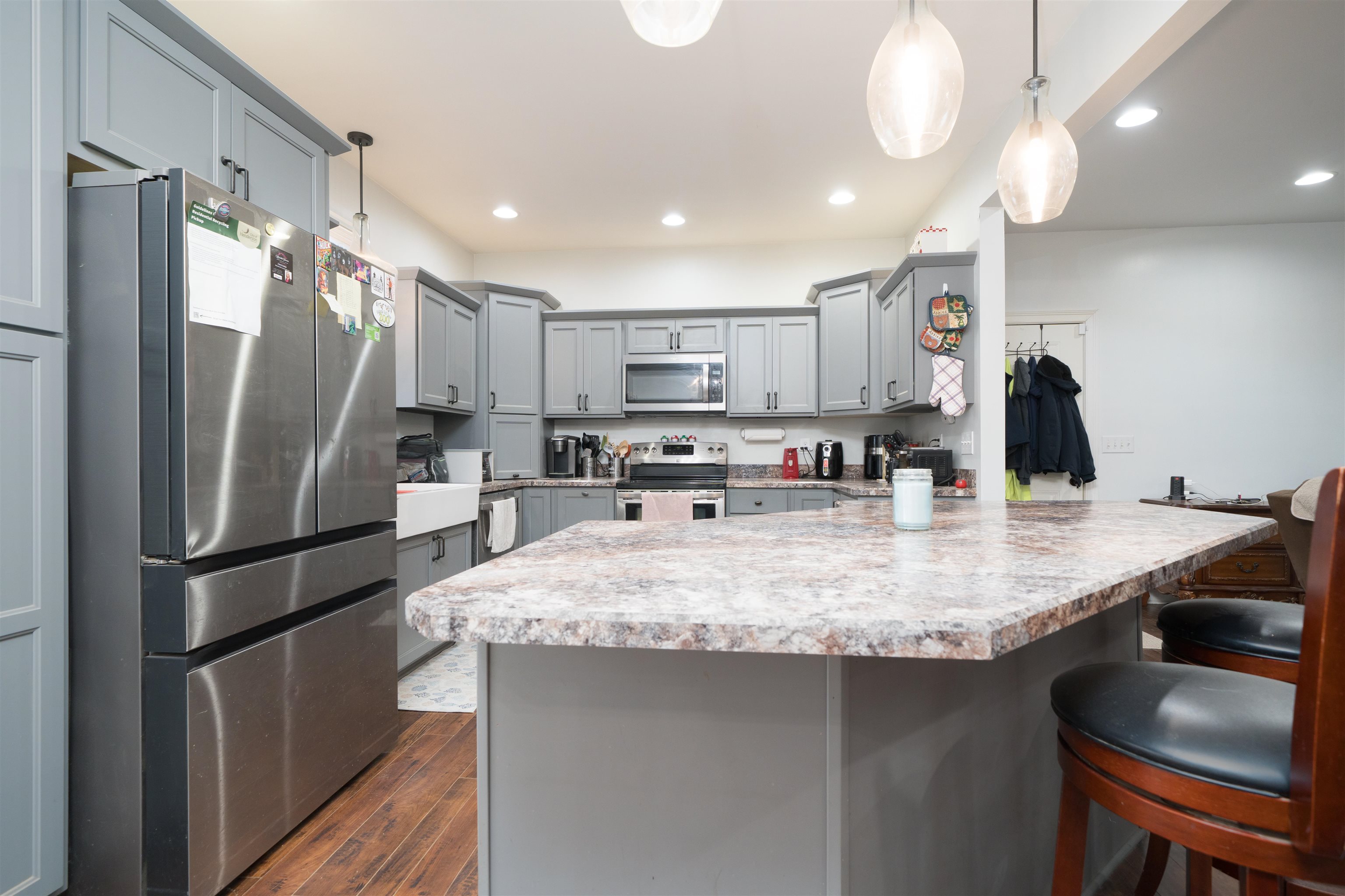 2672 Stonegate Dr, Henderson, Kentucky 42420, 5 Bedrooms Bedrooms, ,2 BathroomsBathrooms,Single Family Residence,For Sale,Stonegate Dr,94061