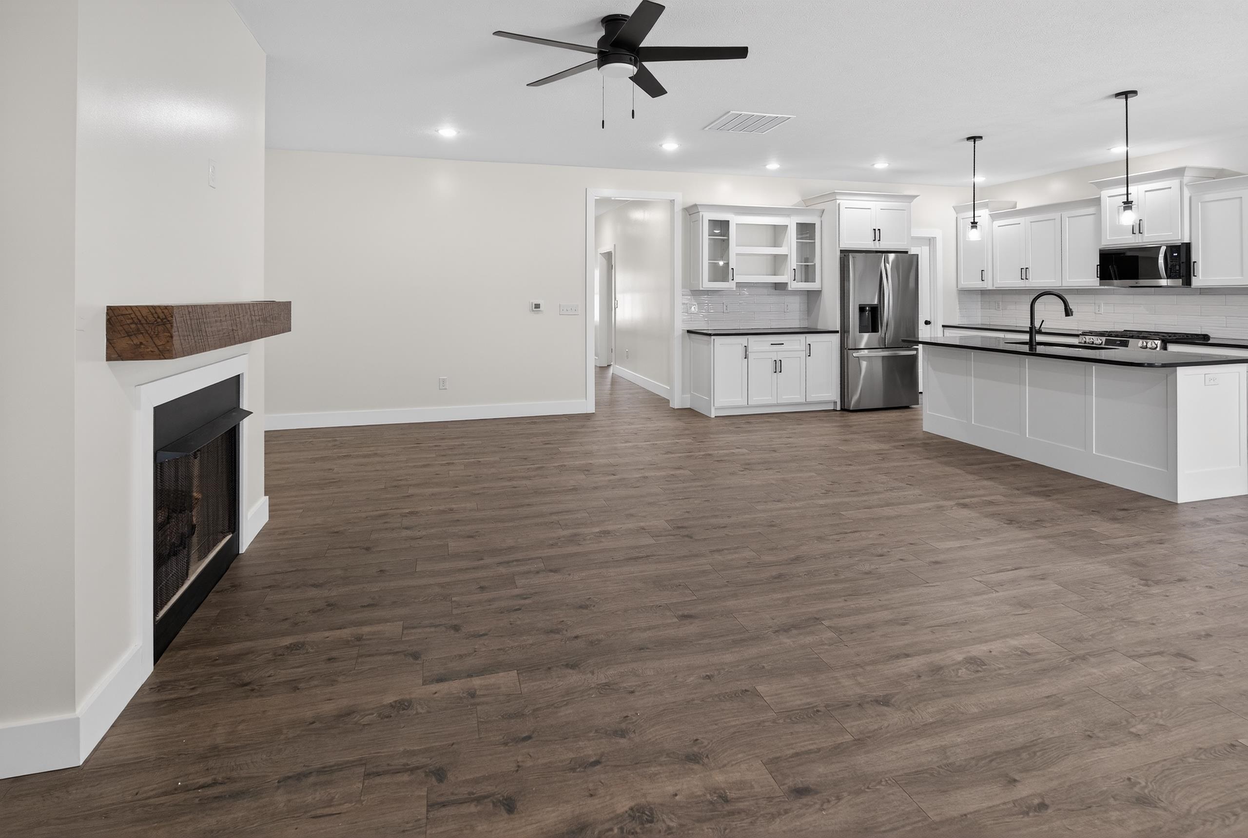 6021 Glencrest Court, NEWBURGH, Indiana 47630, 4 Bedrooms Bedrooms, ,3 BathroomsBathrooms,Single Family Residence,For Sale,Glencrest Court,94063