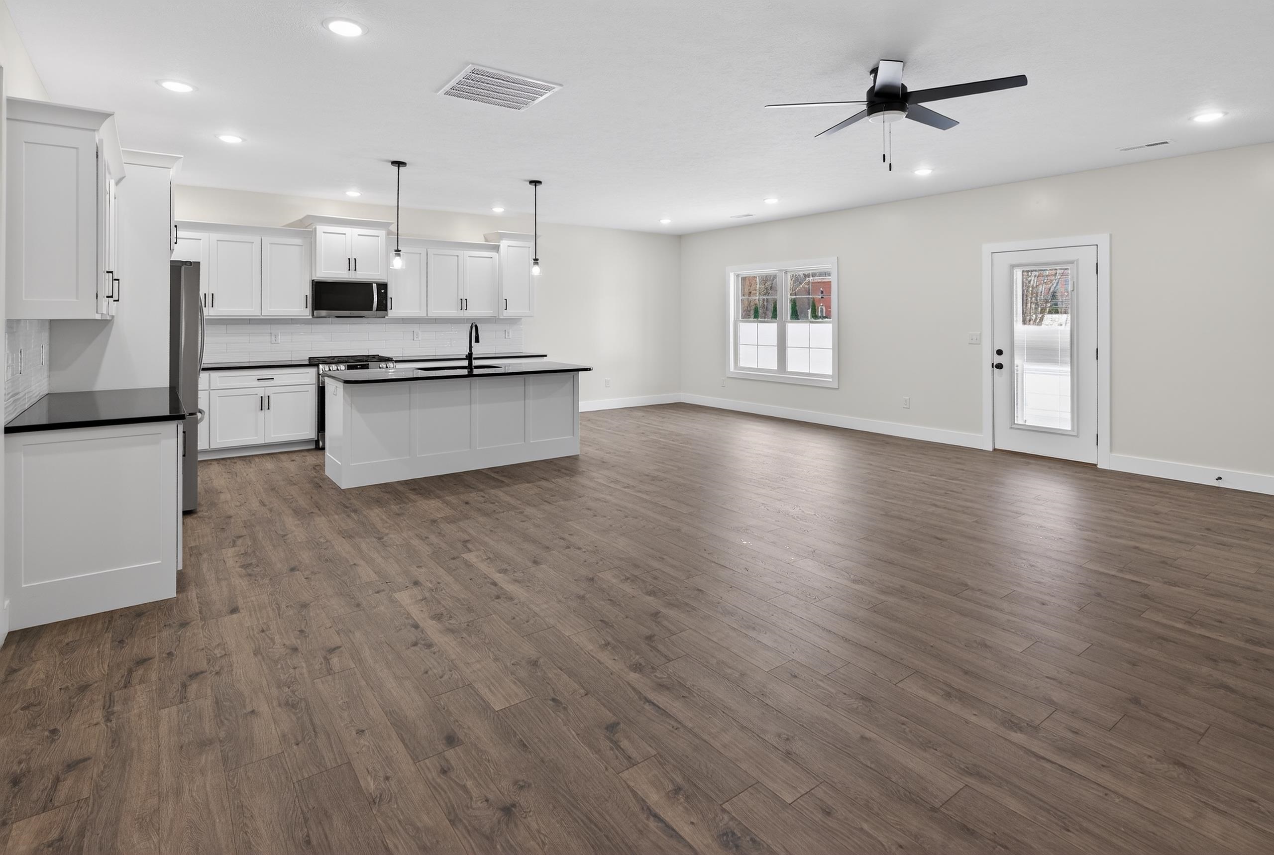 6021 Glencrest Court, NEWBURGH, Indiana 47630, 4 Bedrooms Bedrooms, ,3 BathroomsBathrooms,Single Family Residence,For Sale,Glencrest Court,94063